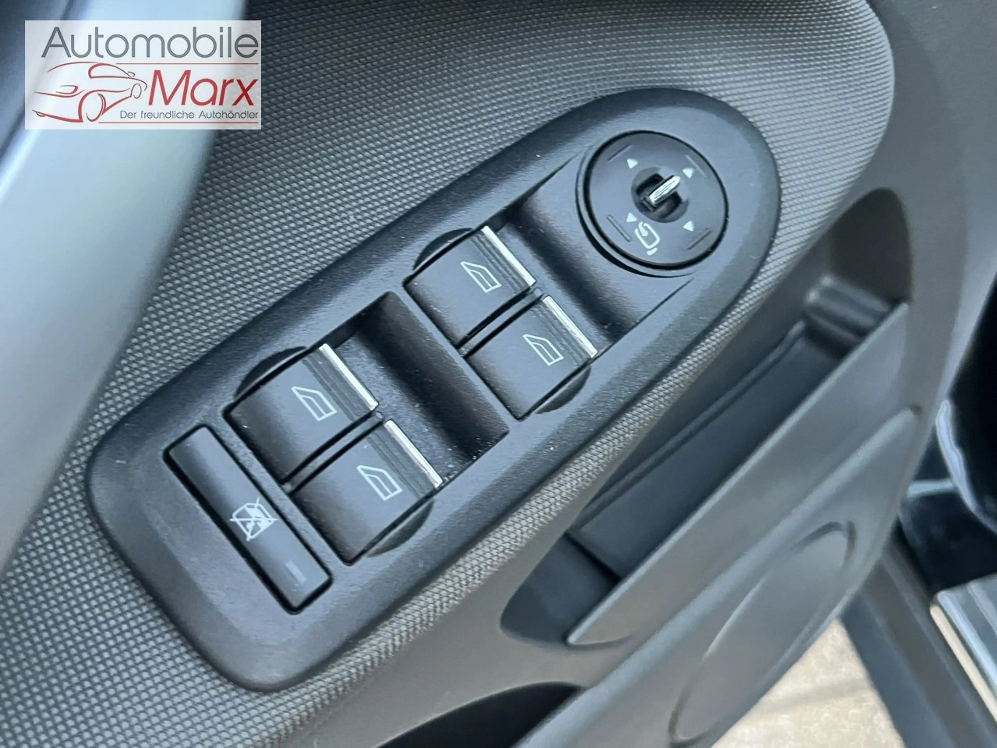 Ford Kuga Allrad,4X4,TÜV,AHK,2xPDC,Scheckheftgepflegt — photo 19