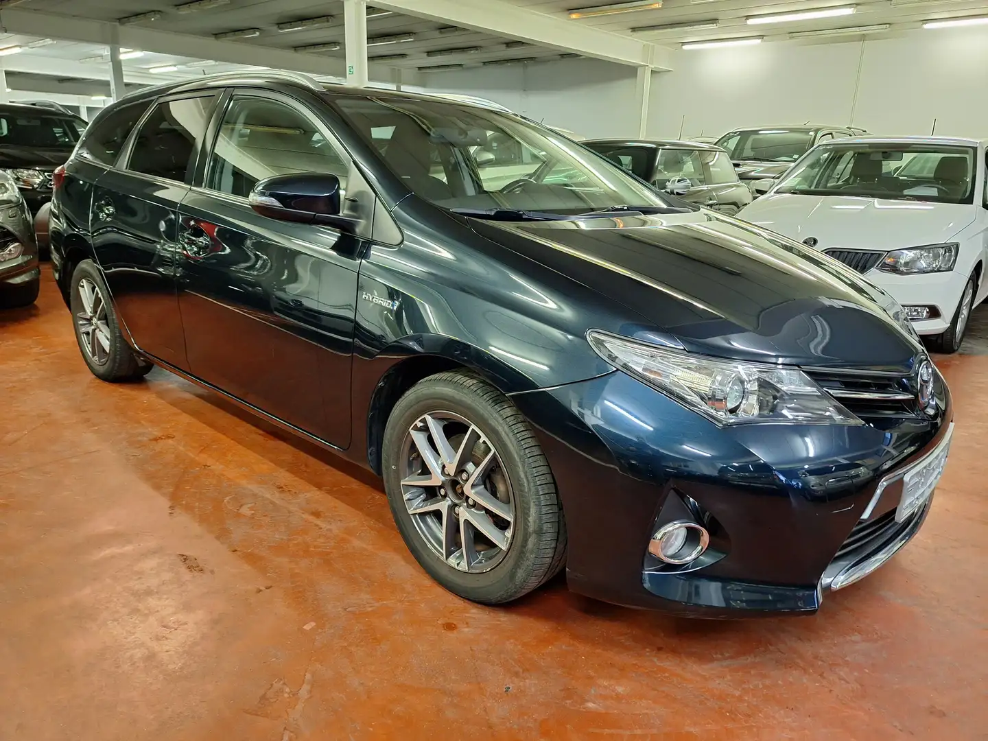 Toyota Auris 1.8i HSD - 12.900 € HTVA Blauw - 1