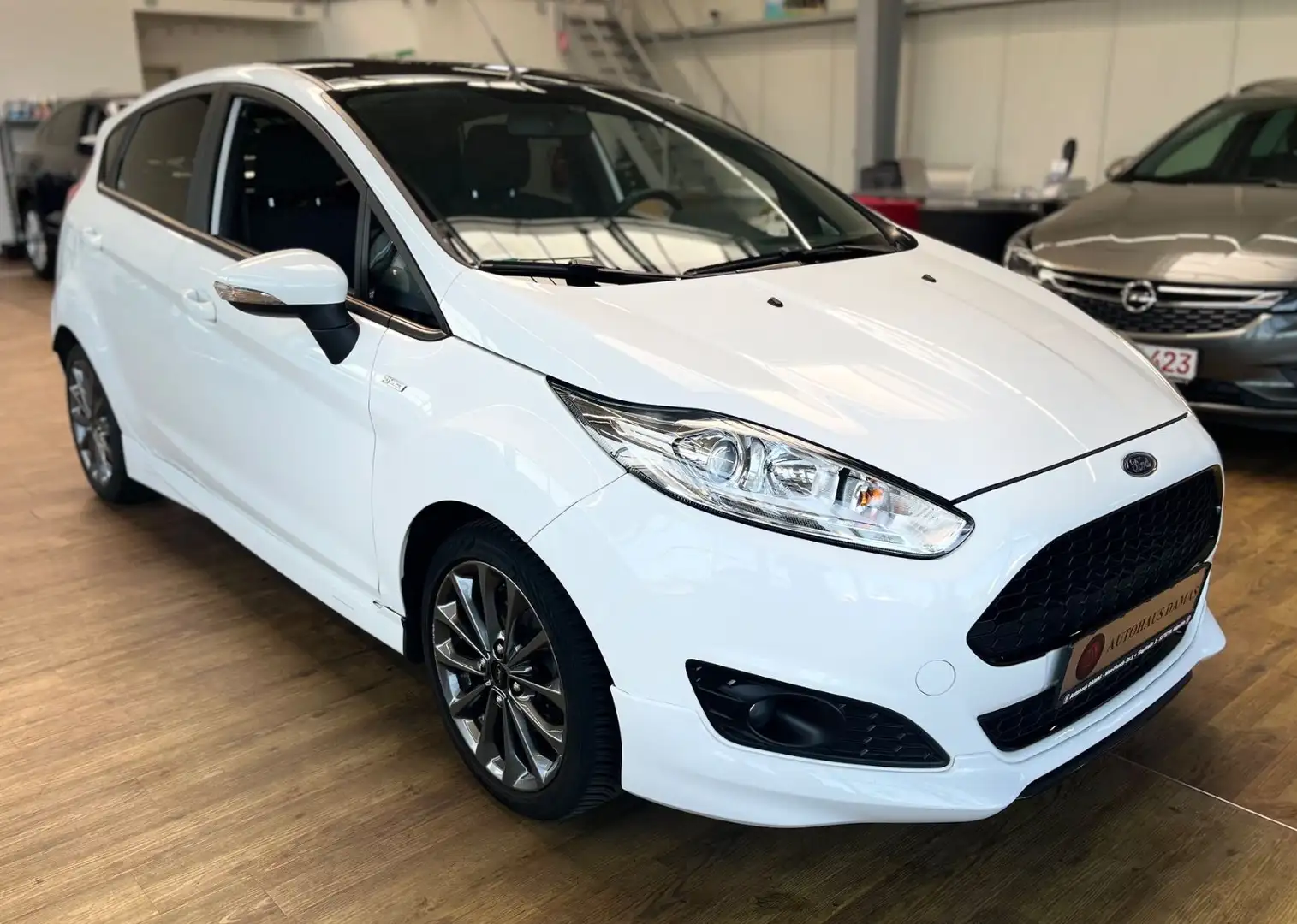 Ford Fiesta ST-LINE, 2.HAND,KLIMAAUTO,ZAHNRIEMEN-NEU Weiß - 1