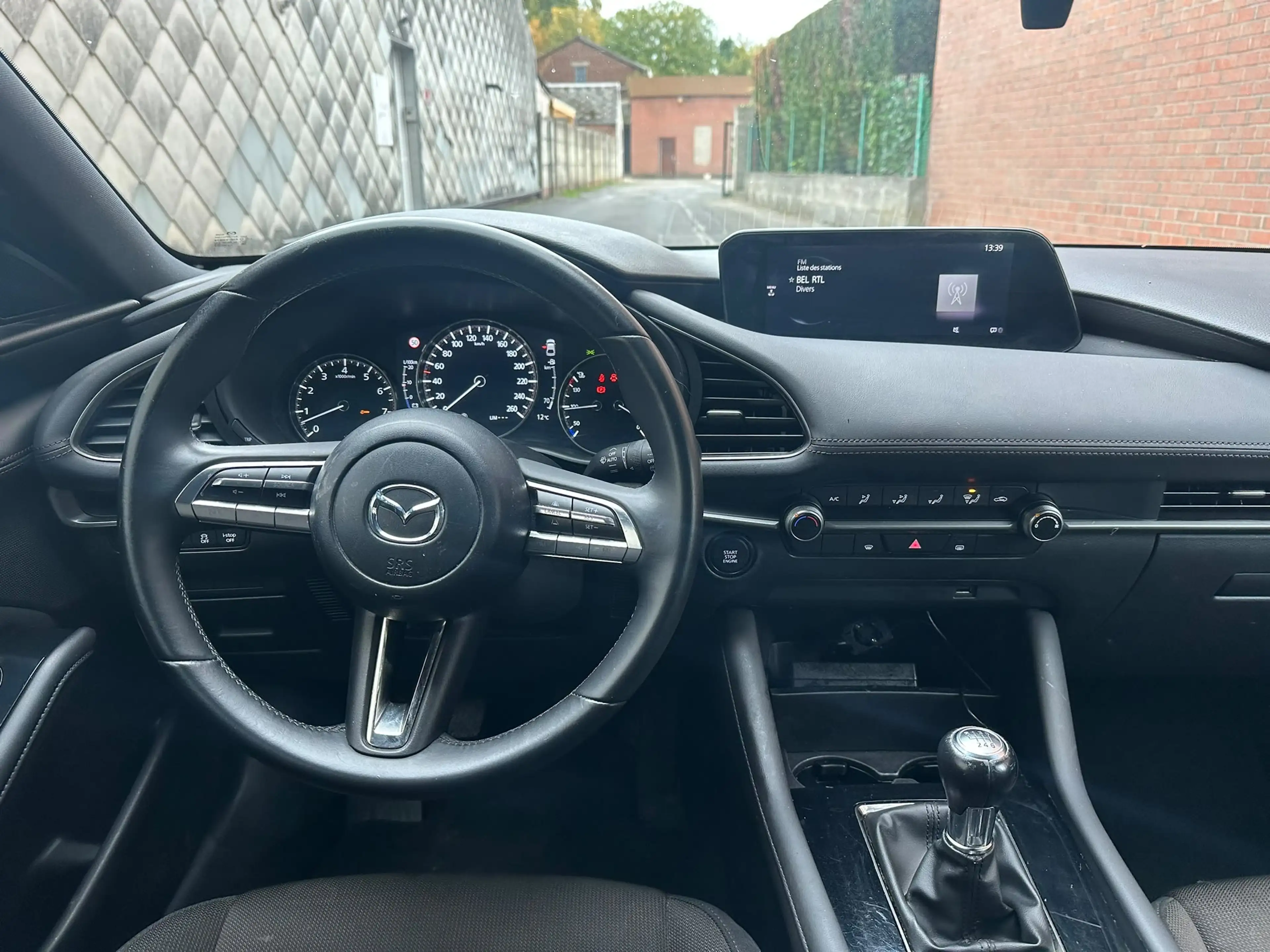 Mazda 3 3 Hatchback 2.0i e-Skyactiv-G Skydrive Skydrive — photo 11