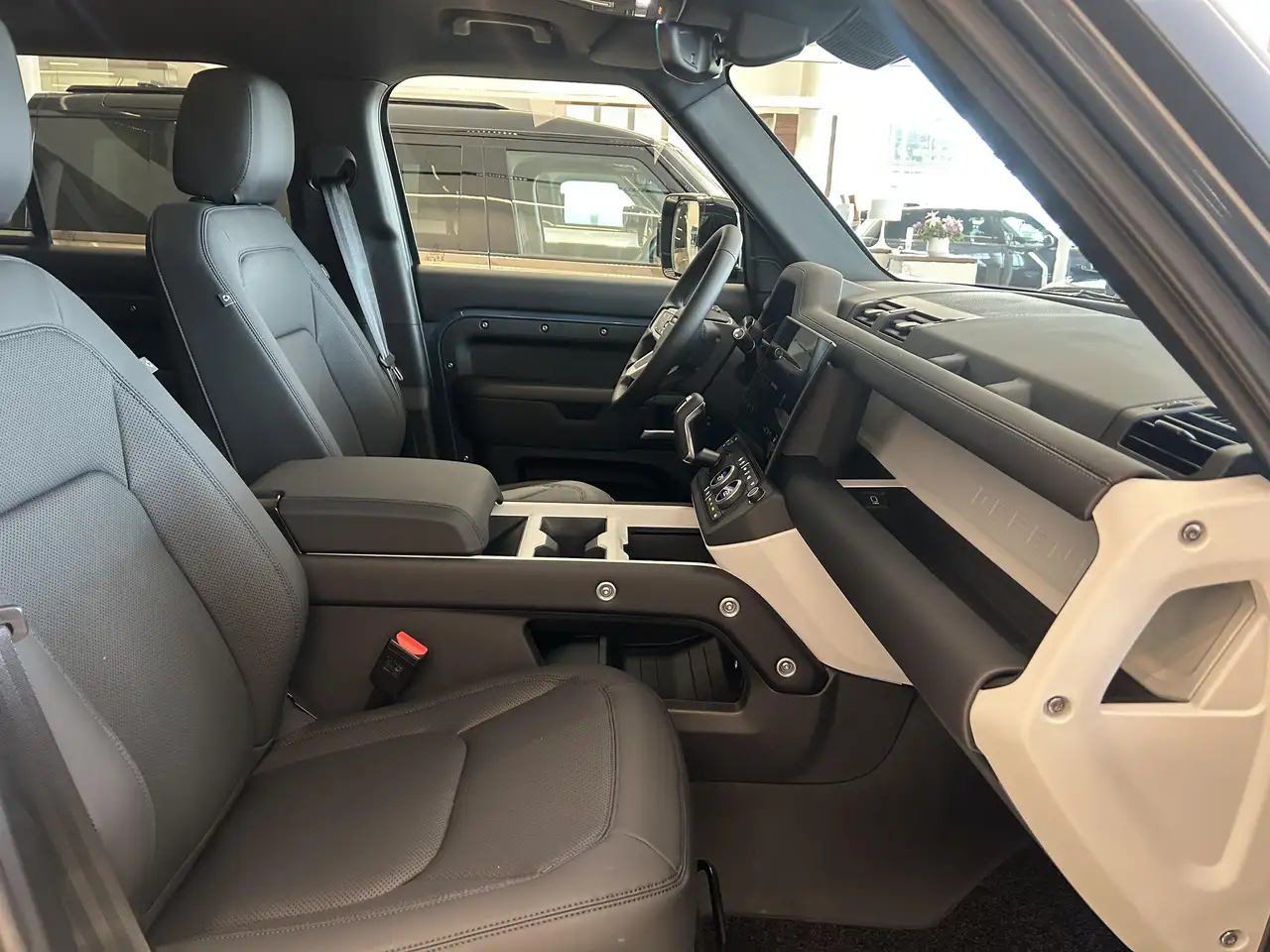 Land Rover Defender S-Edition Lichte vracht — foto 3