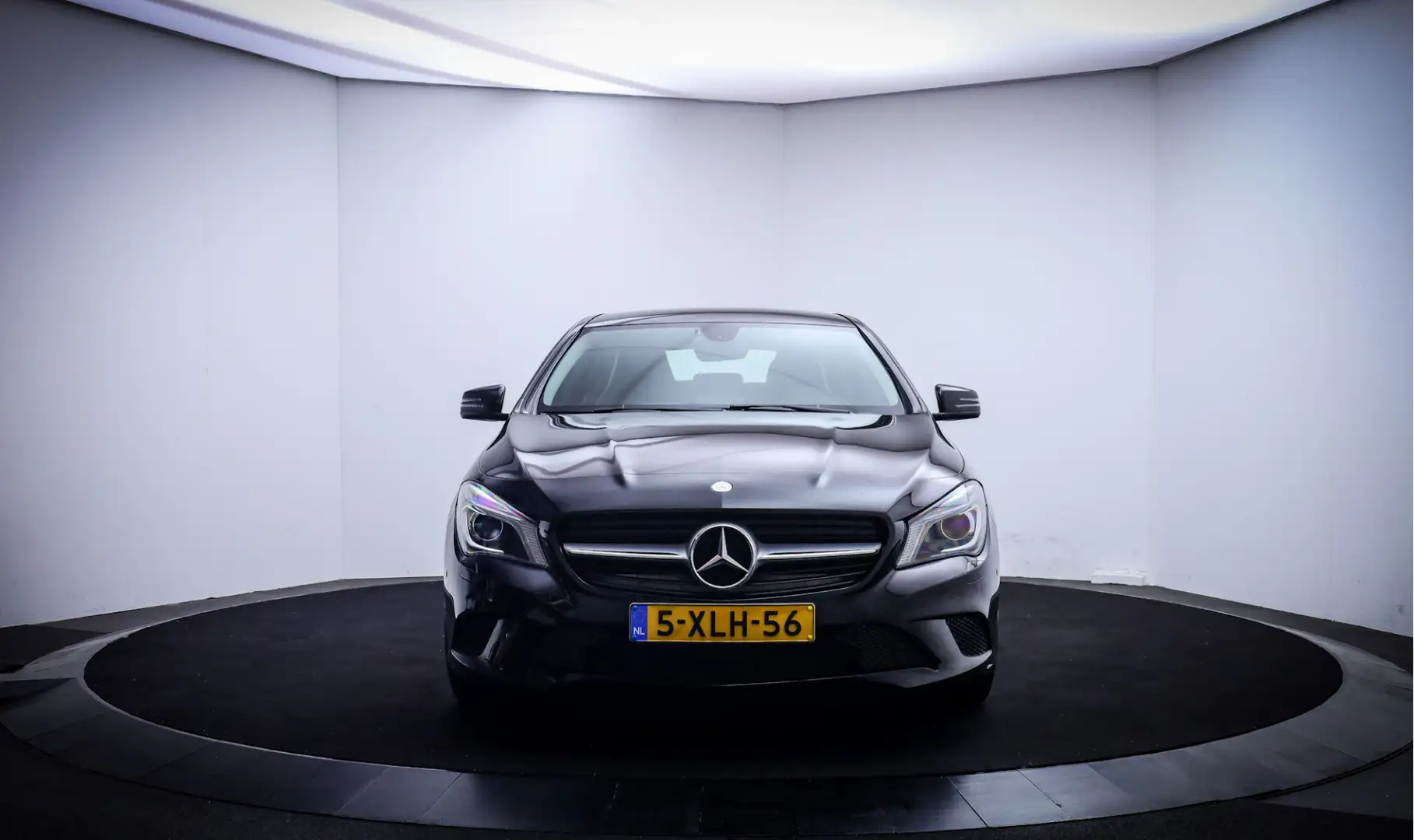 Mercedes-Benz CLA 180 Edition XENON | NAVI | CLIMA | CRUISE | HALF LEDER Zwart - 2