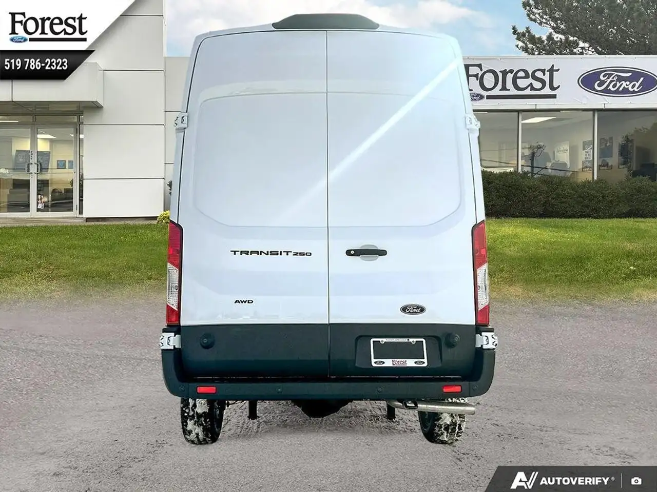 Ford Transit Cargo Van снимка Ford Transit Cargo Van