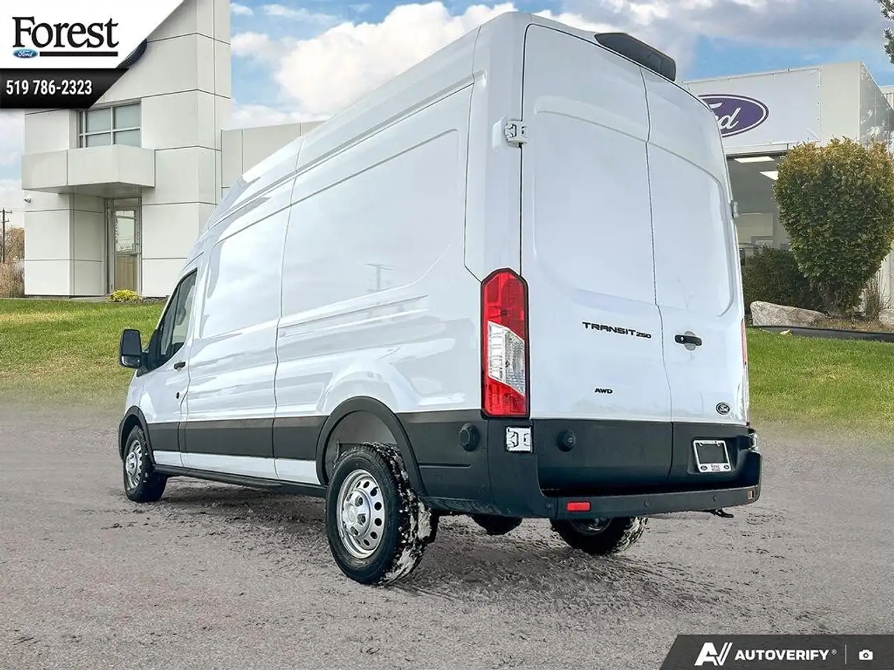 Ford Transit Cargo Van снимка Ford Transit Cargo Van