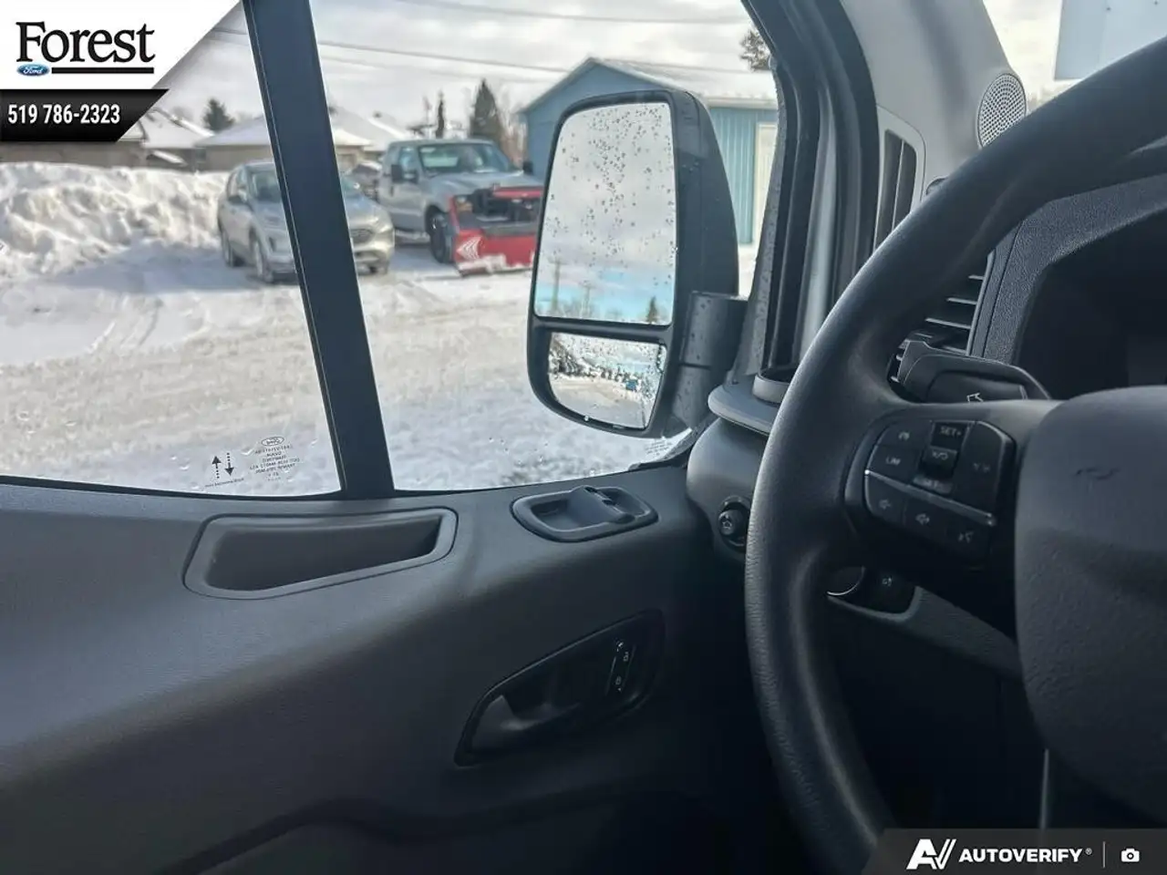 Ford Transit Cargo Van снимка Ford Transit Cargo Van