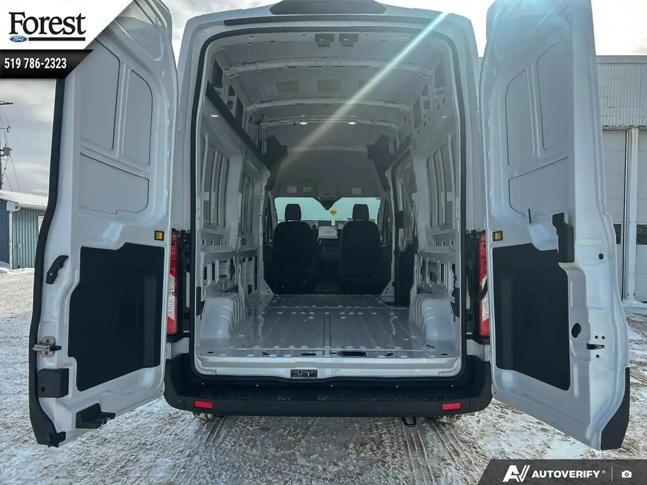 Ford Transit Cargo Van снимка Ford Transit Cargo Van