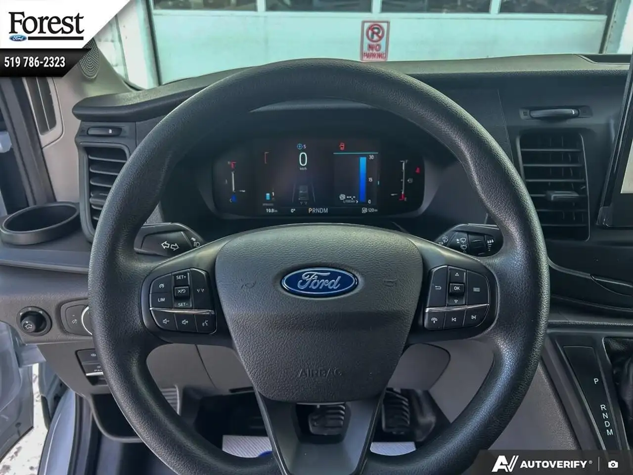 Ford Transit Cargo Van снимка Ford Transit Cargo Van