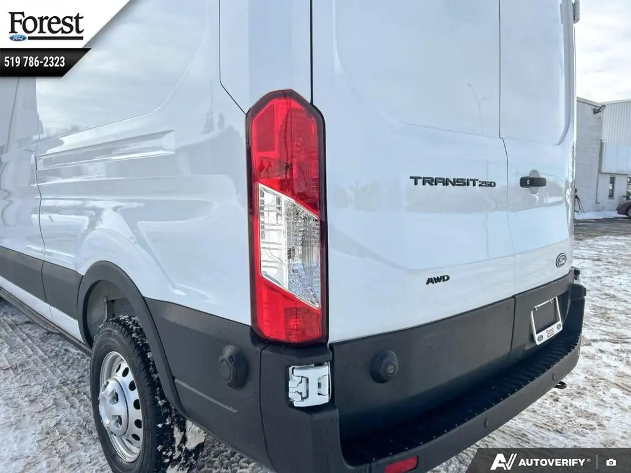 Ford Transit Cargo Van снимка Ford Transit Cargo Van
