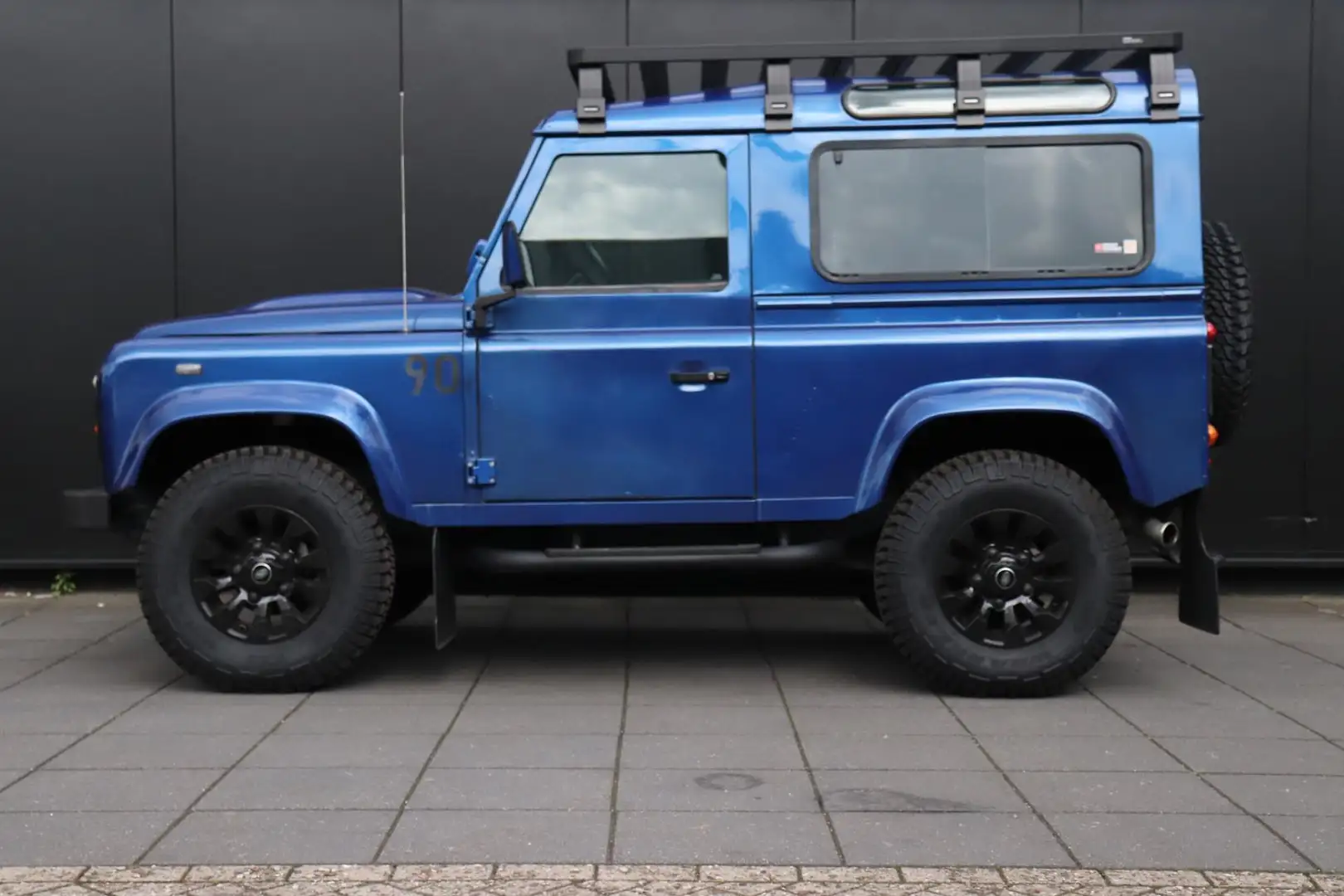 Land Rover Defender 2.2 D SW 90 | 4 PERSOONS | AIRCO | MARGE Синий - 2