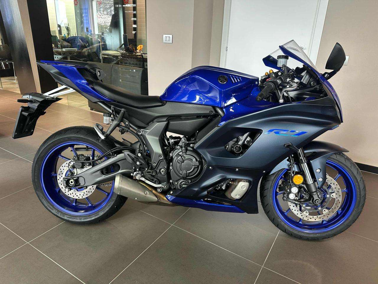 Yamaha Others YZF R7 .