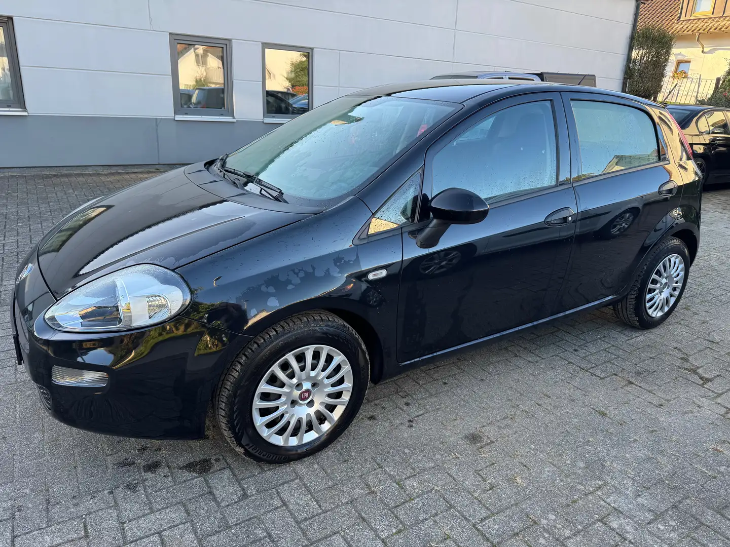 Fiat Punto MYSTYLE aus erster Hand Schwarz - 2