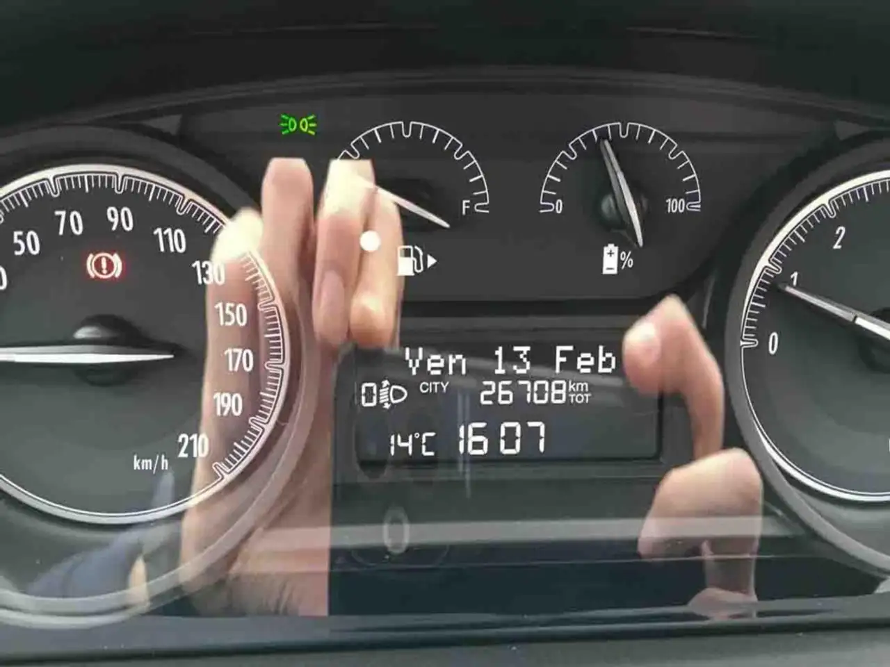 Lancia Ypsilon 1.0 FireFly 5 porte S&S Hybrid Silver 14