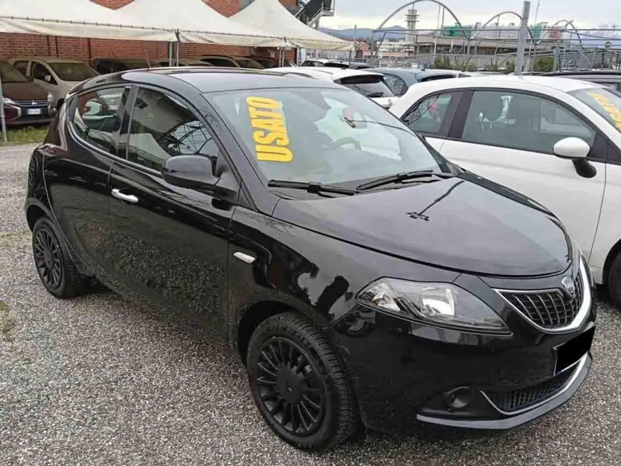 Lancia Ypsilon 1.0 FireFly 5 porte S&S Hybrid Silver 3