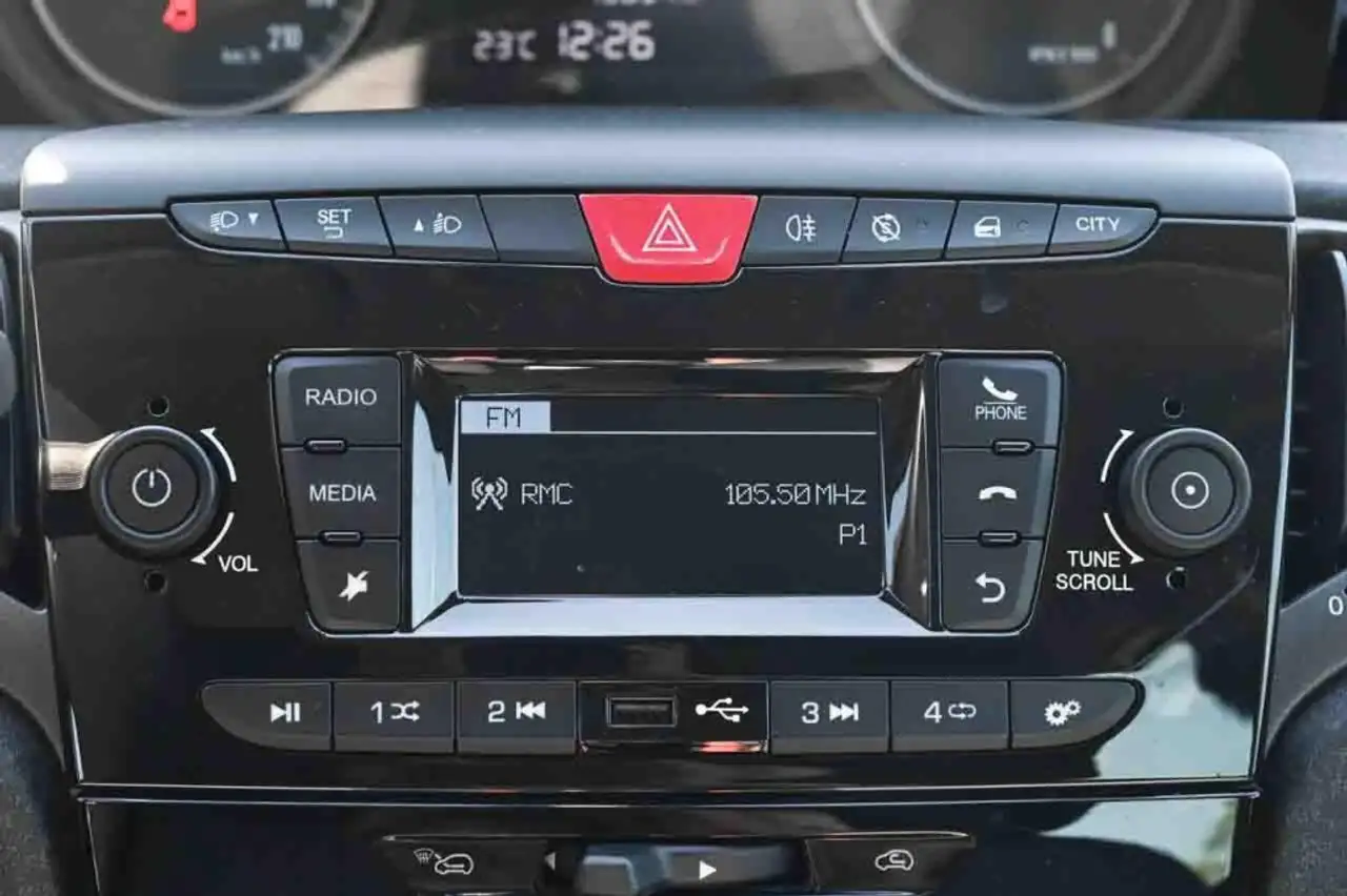 Lancia Ypsilon 1.0 FireFly 5 porte S&S Hybrid Silver 15