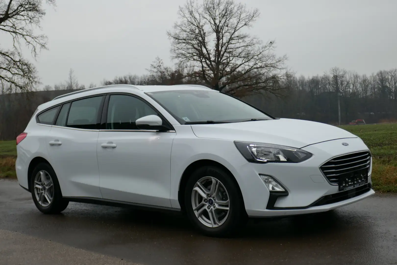 Ford Focus Cool&Connect Weiß - 1