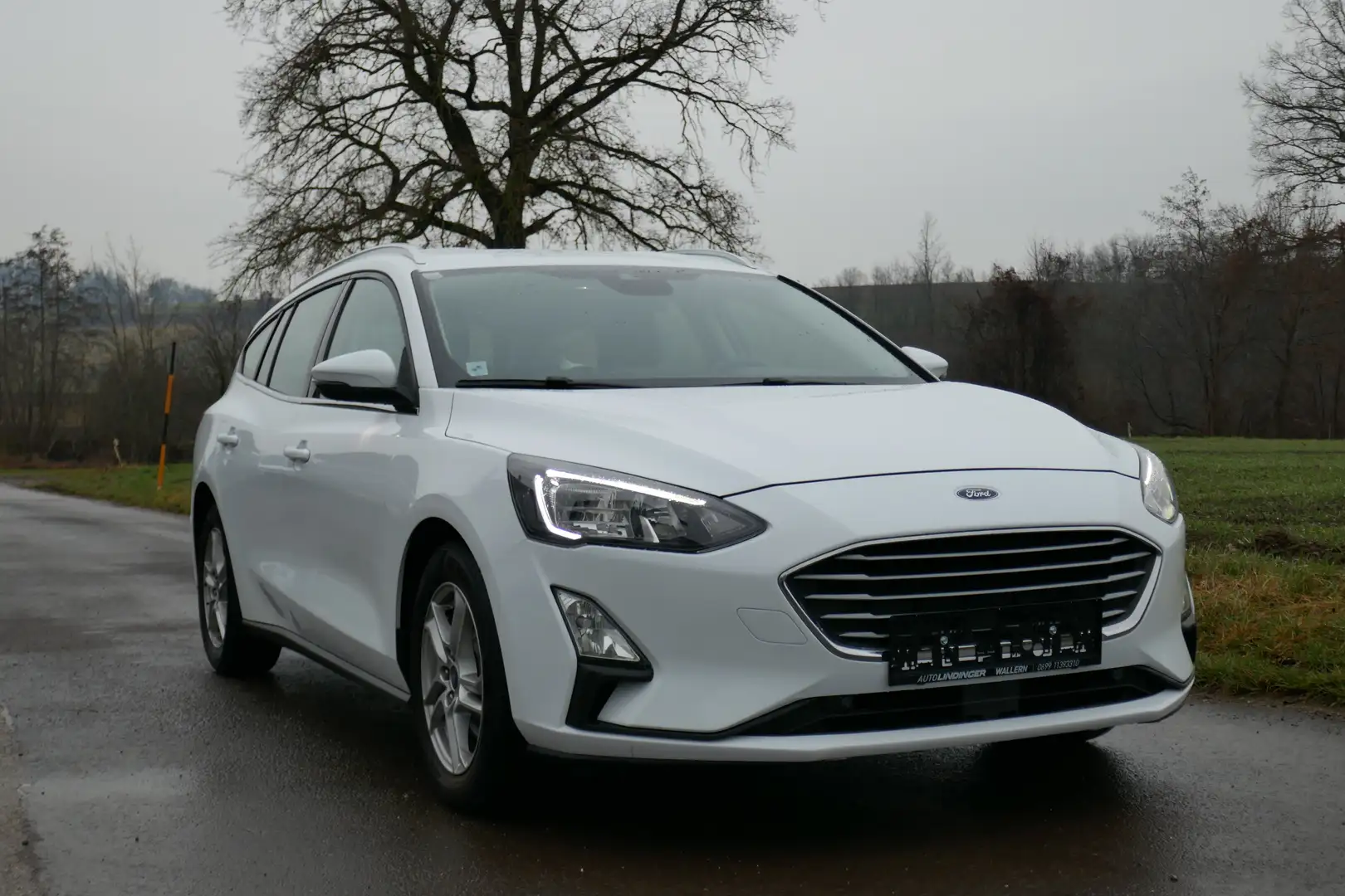 Ford Focus Cool&Connect Weiß - 2