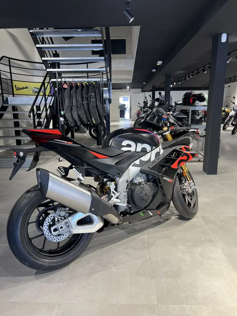 Aprilia RSV4 Noir - 2