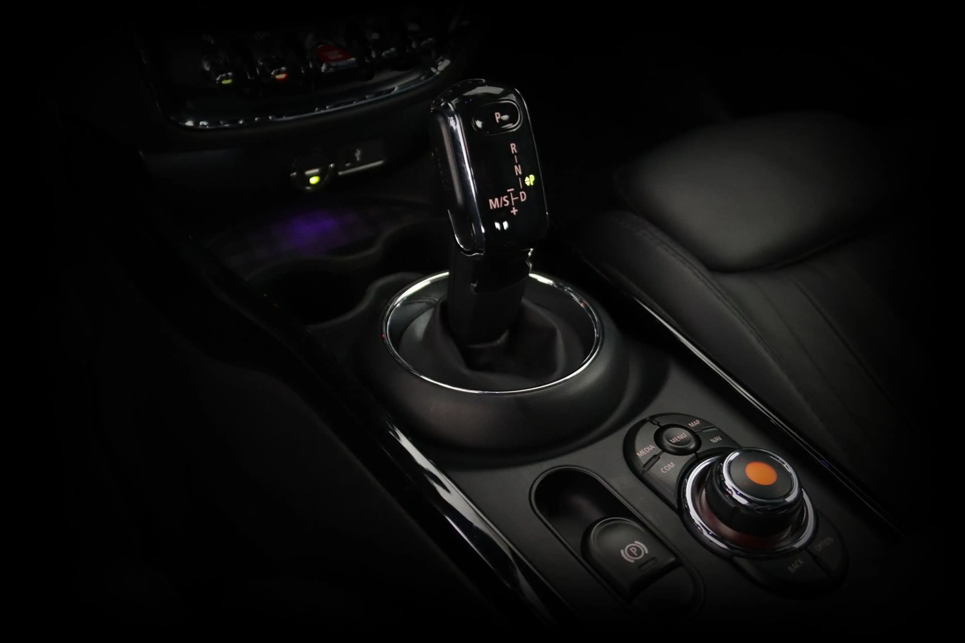MINI Cooper S Clubman *1.HAND*NAVI*KAMERA*LEDER*TEMP* — photo 14