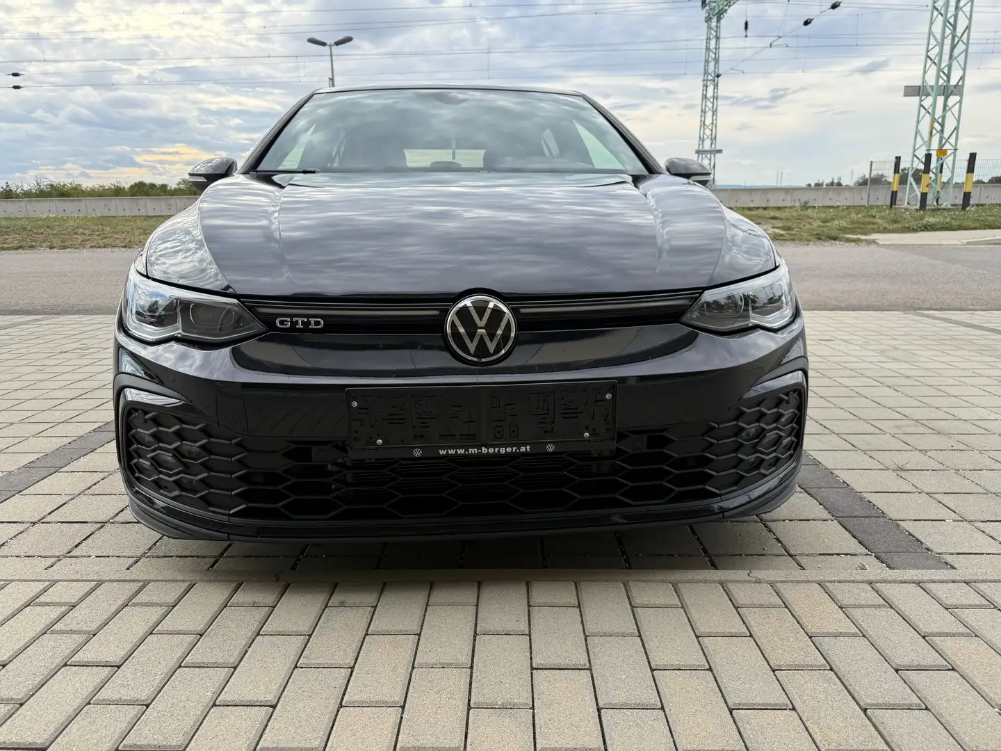 Volkswagen Golf GTD Golf 2,0 TDI GTD DSG Schwarz - 2