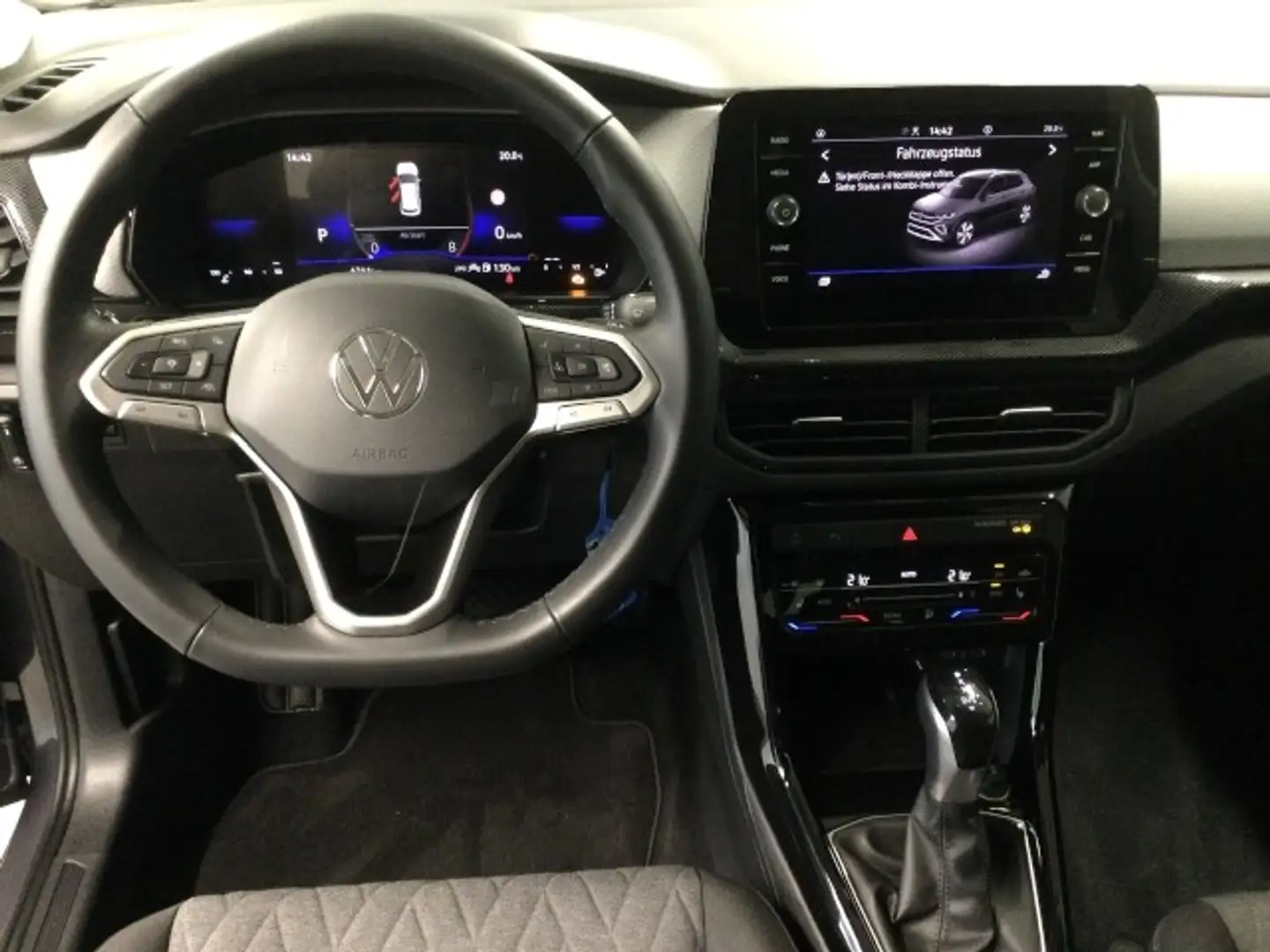 Volkswagen T-Cross 1.0 TSI DSG Life ACC LED SHZ Anschlussgarantie Gris - 2