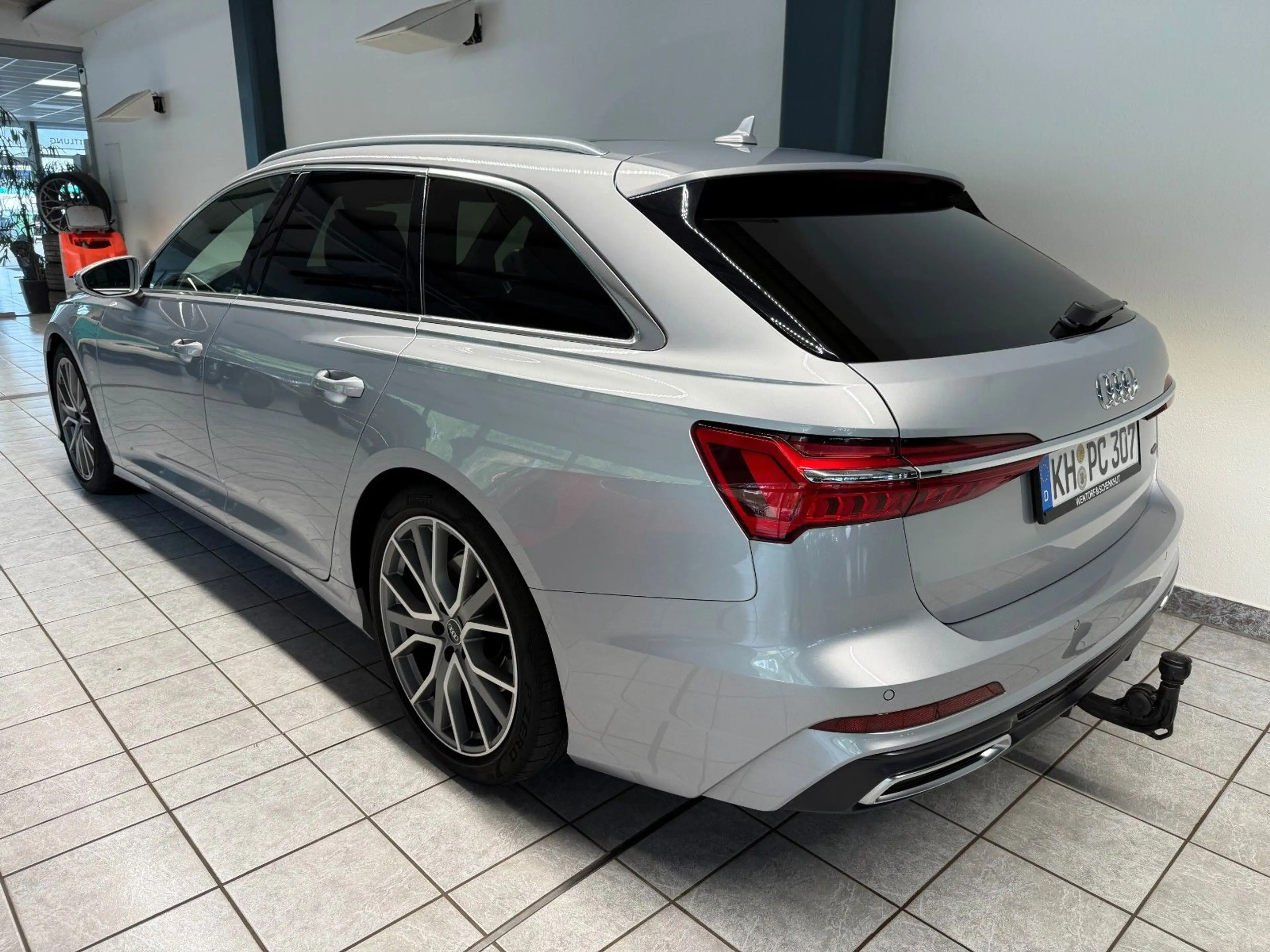 Audi A6 Avant 50 TDI quattro sport 3x S-line AHK Pano — photo 3