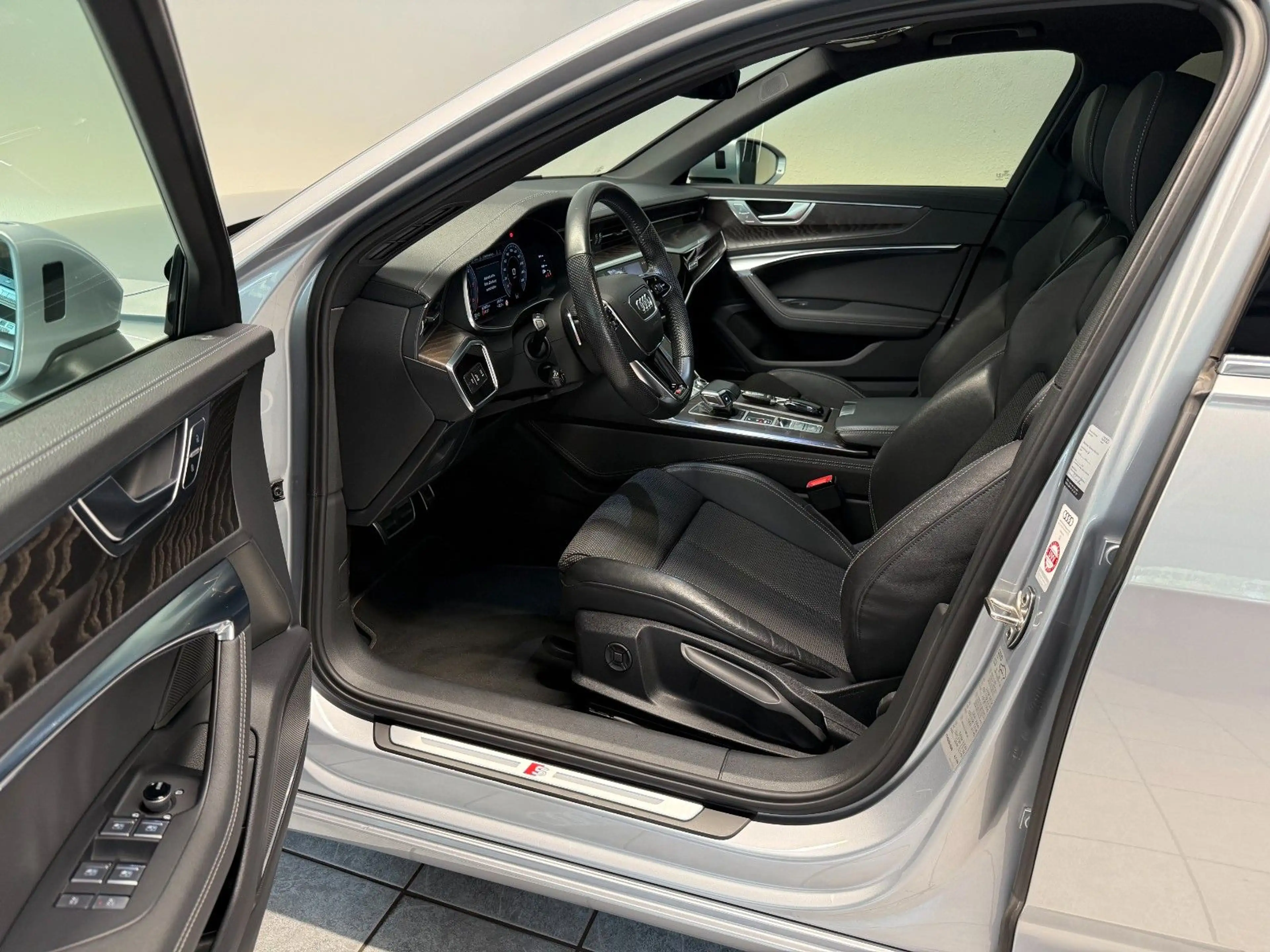 Audi A6 Avant 50 TDI quattro sport 3x S-line AHK Pano — photo 6