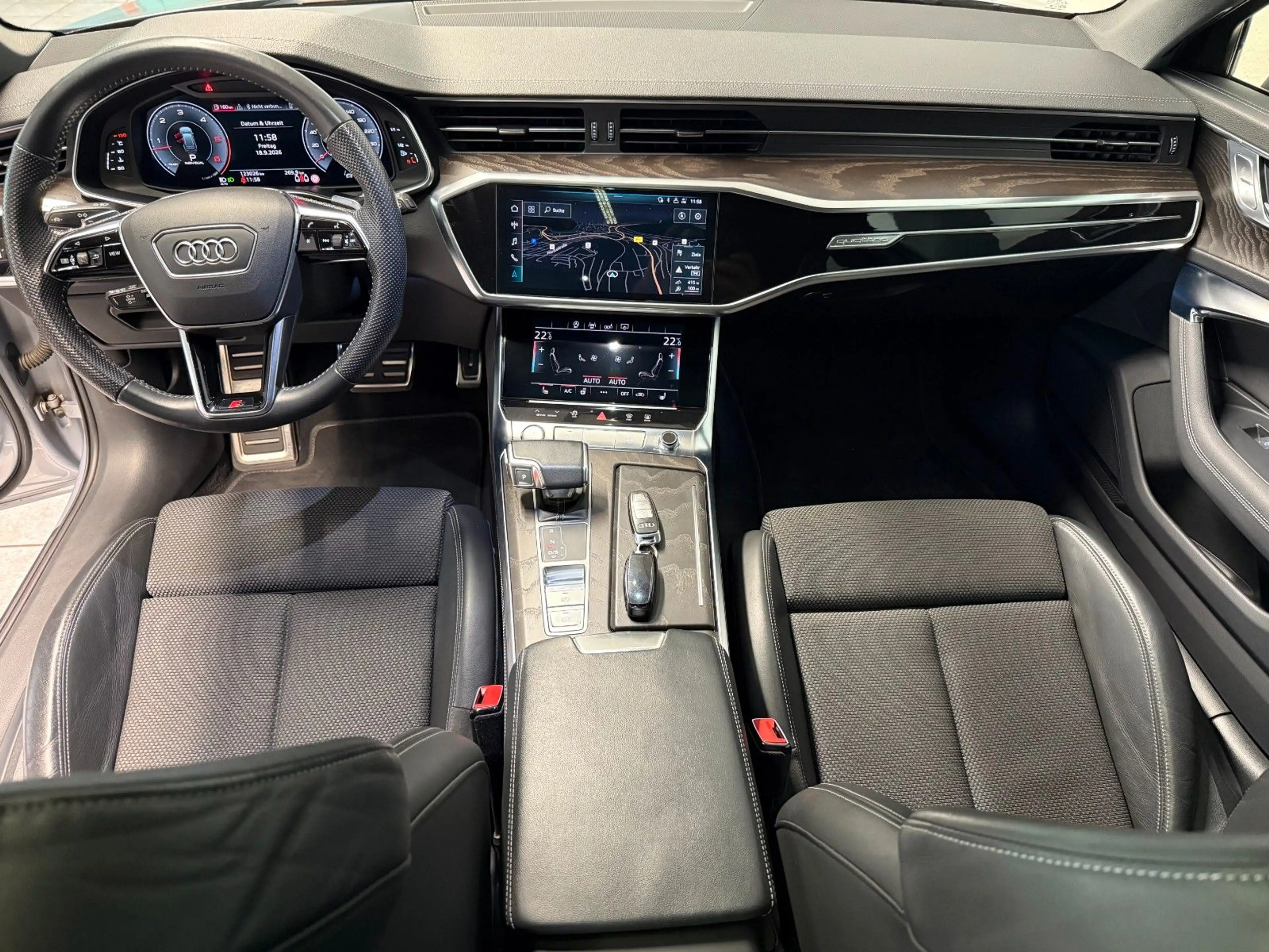 Audi A6 Avant 50 TDI quattro sport 3x S-line AHK Pano — photo 11