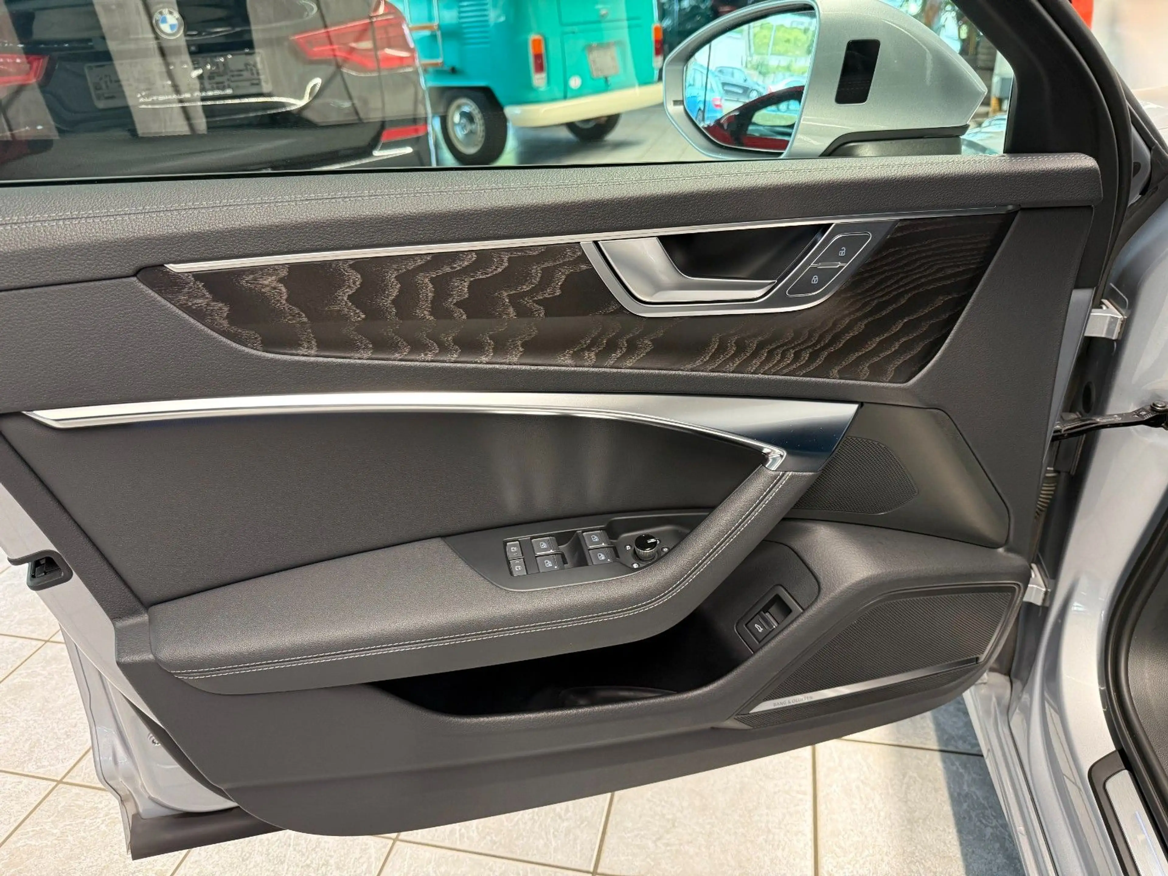Audi A6 Avant 50 TDI quattro sport 3x S-line AHK Pano — photo 10