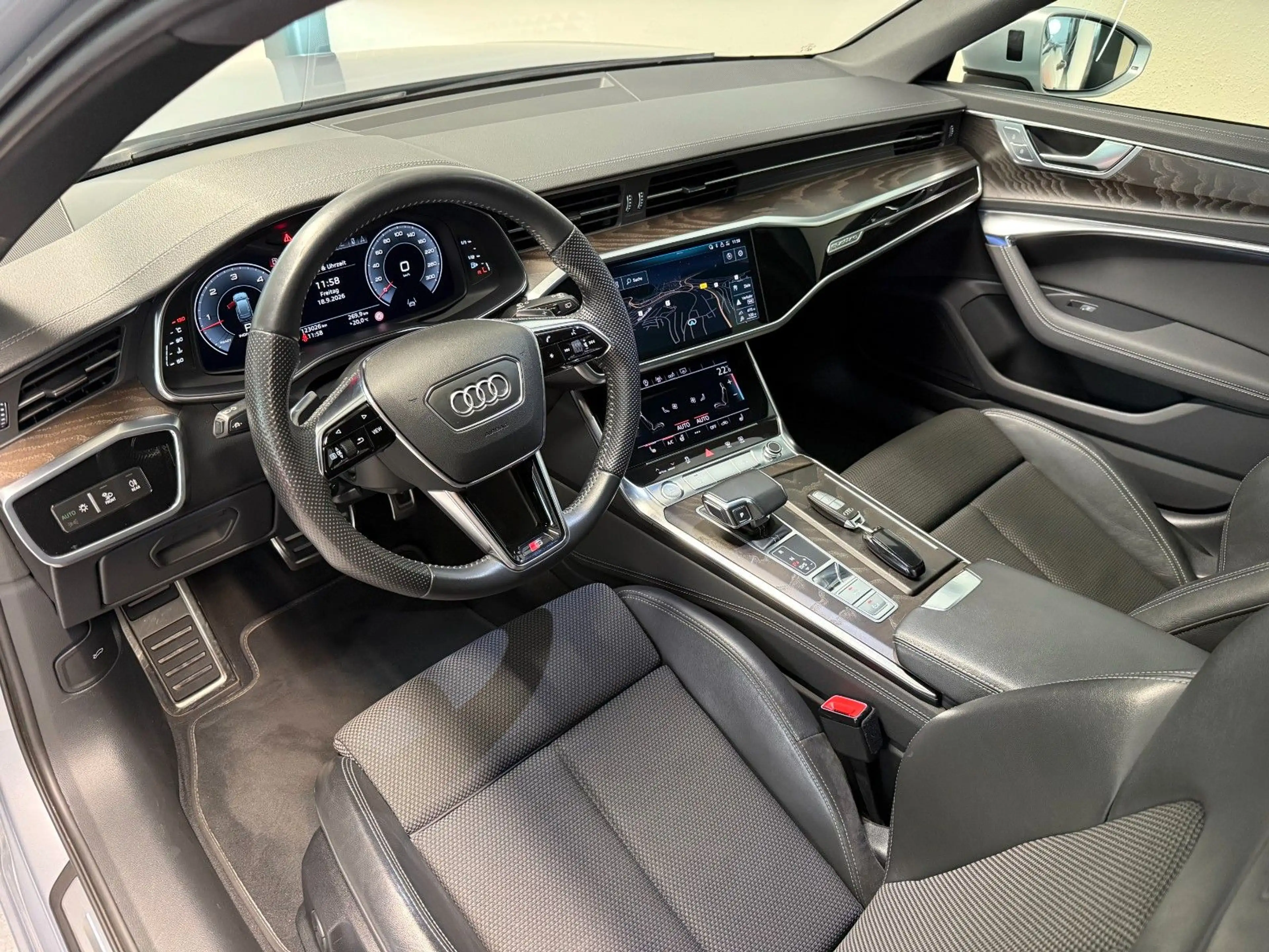 Audi A6 Avant 50 TDI quattro sport 3x S-line AHK Pano — photo 8