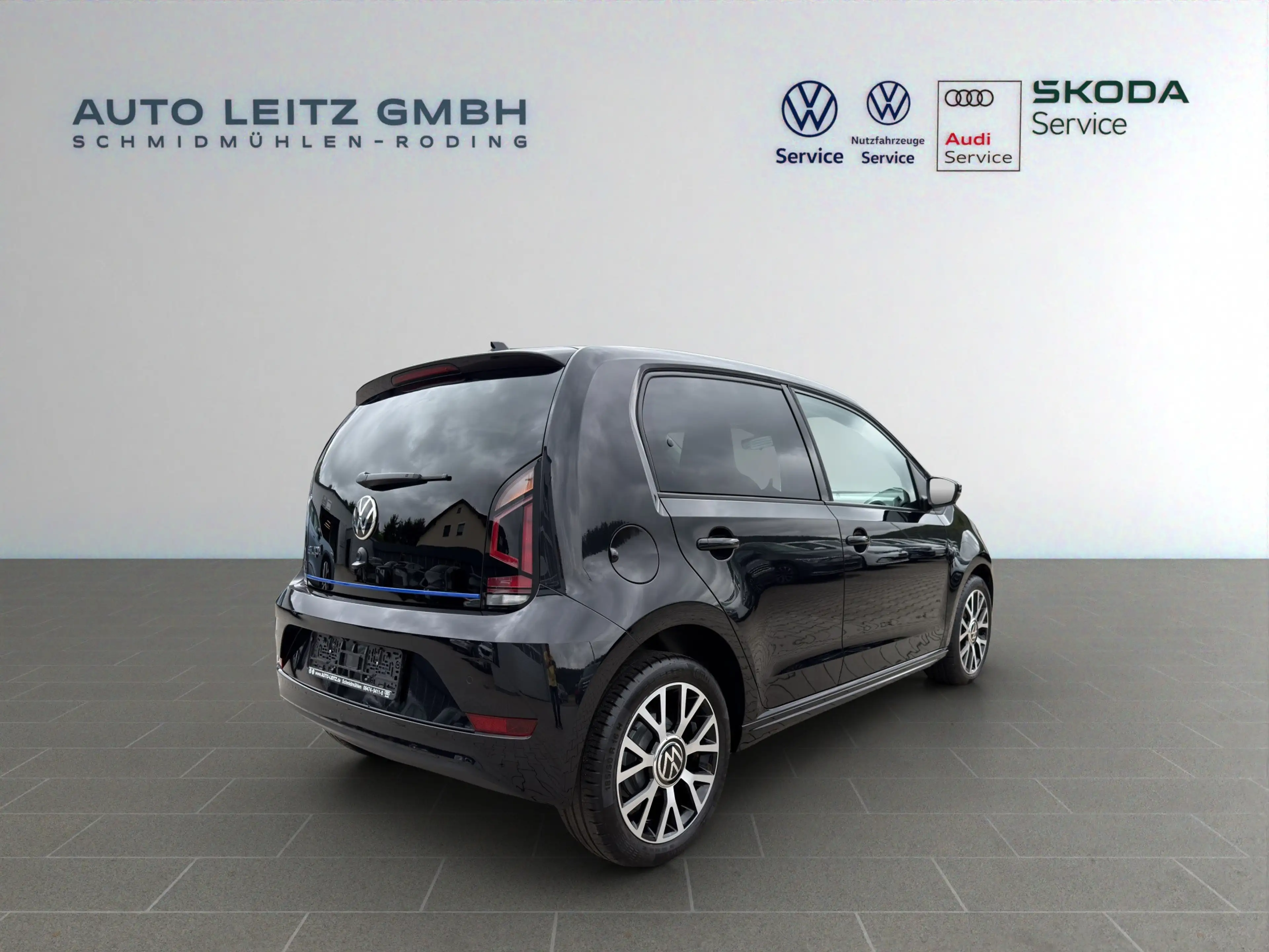 Volkswagen e-up! Style Plus CCS RFK PDC GRA SHZ LM16 WSSheizb — photo 7