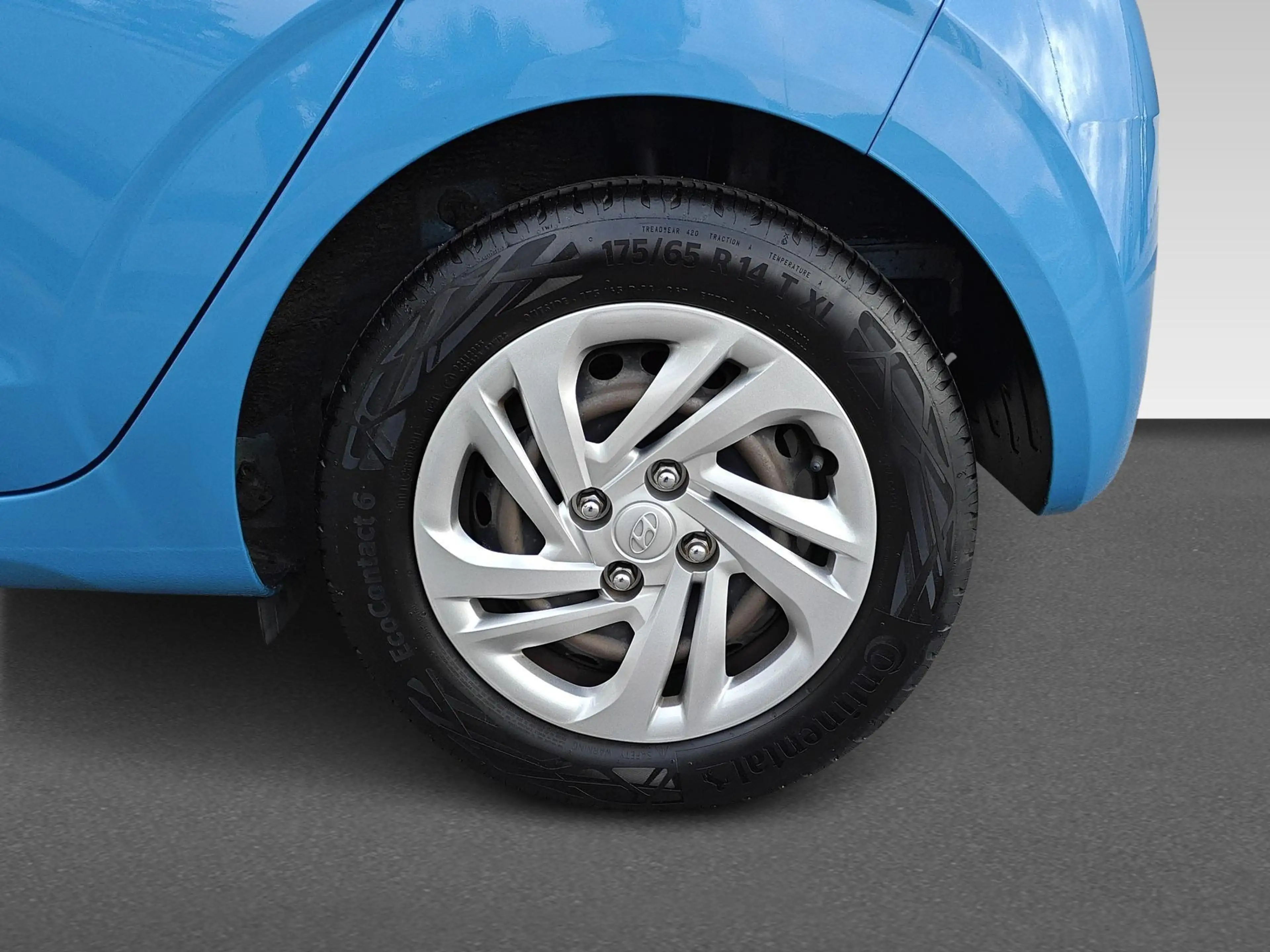 Hyundai i10 1.0 Premium | Achteruitrijcamera | Apple Carplay/A — photo 11