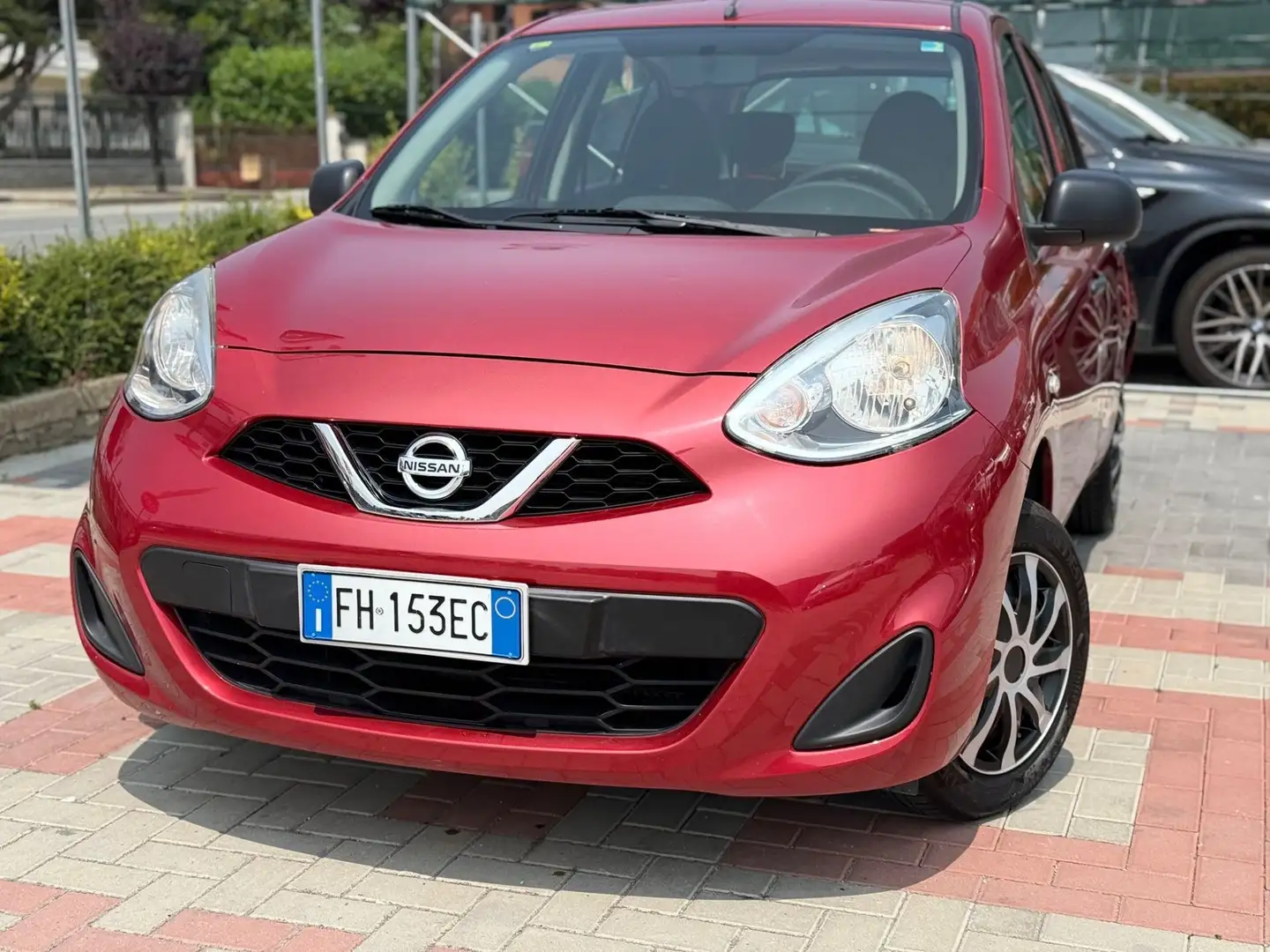 Nissan Micra 1.2 12V 5 porte Tekna Rosso - 1