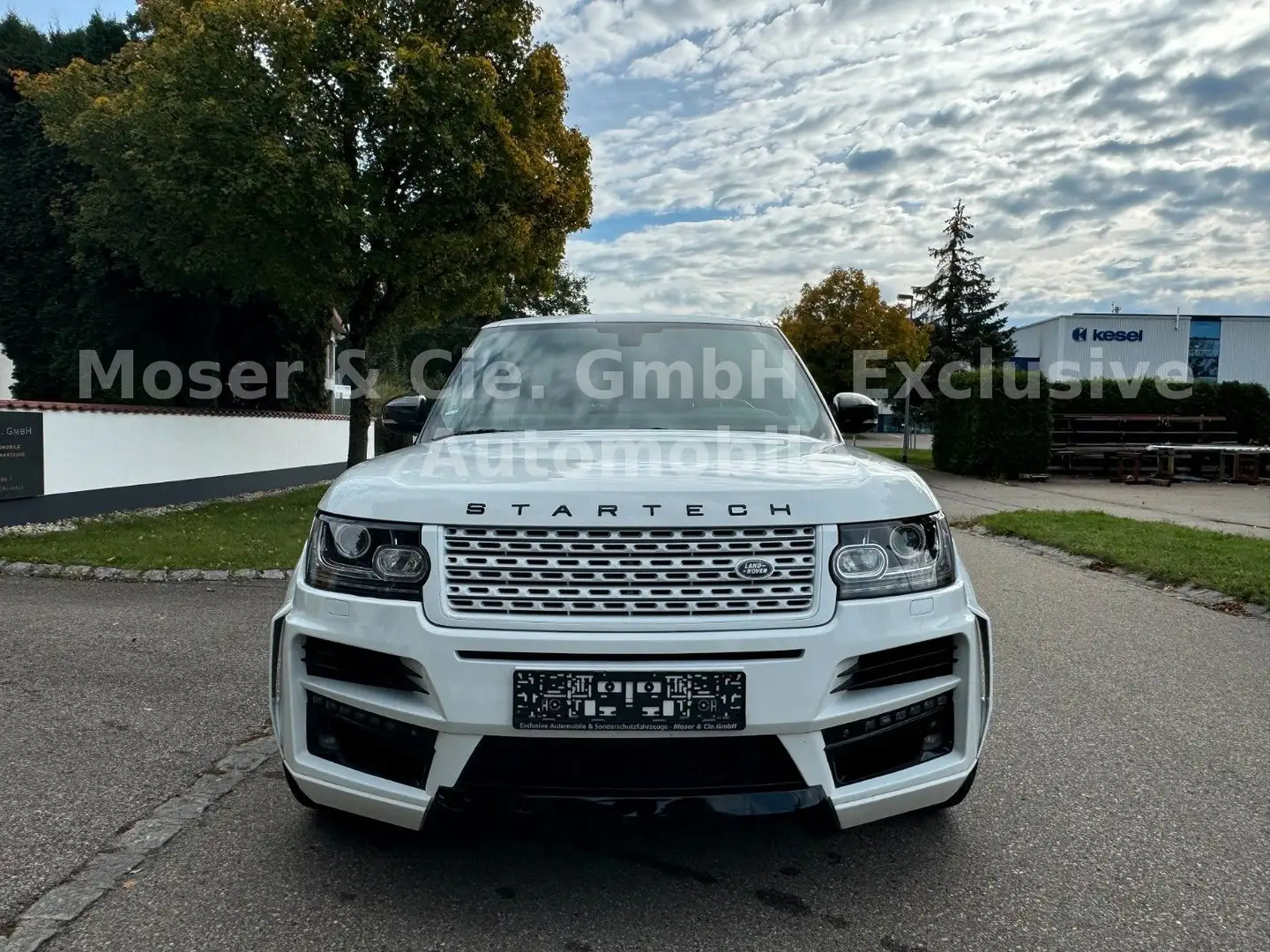Land Rover Range Rover SDV8 STARTECH*WIDEBODY*23`*EXCLUSIVE Weiß - 2