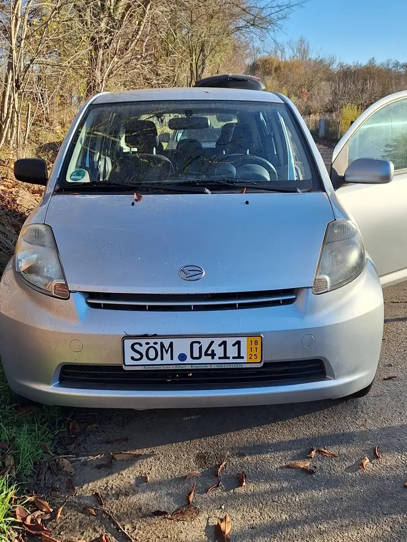 Daihatsu Sirion Sirion 1.3 Stříbrná - 1