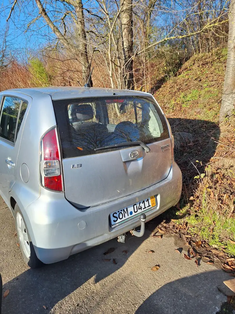 Daihatsu Sirion Sirion 1.3 Stříbrná - 2