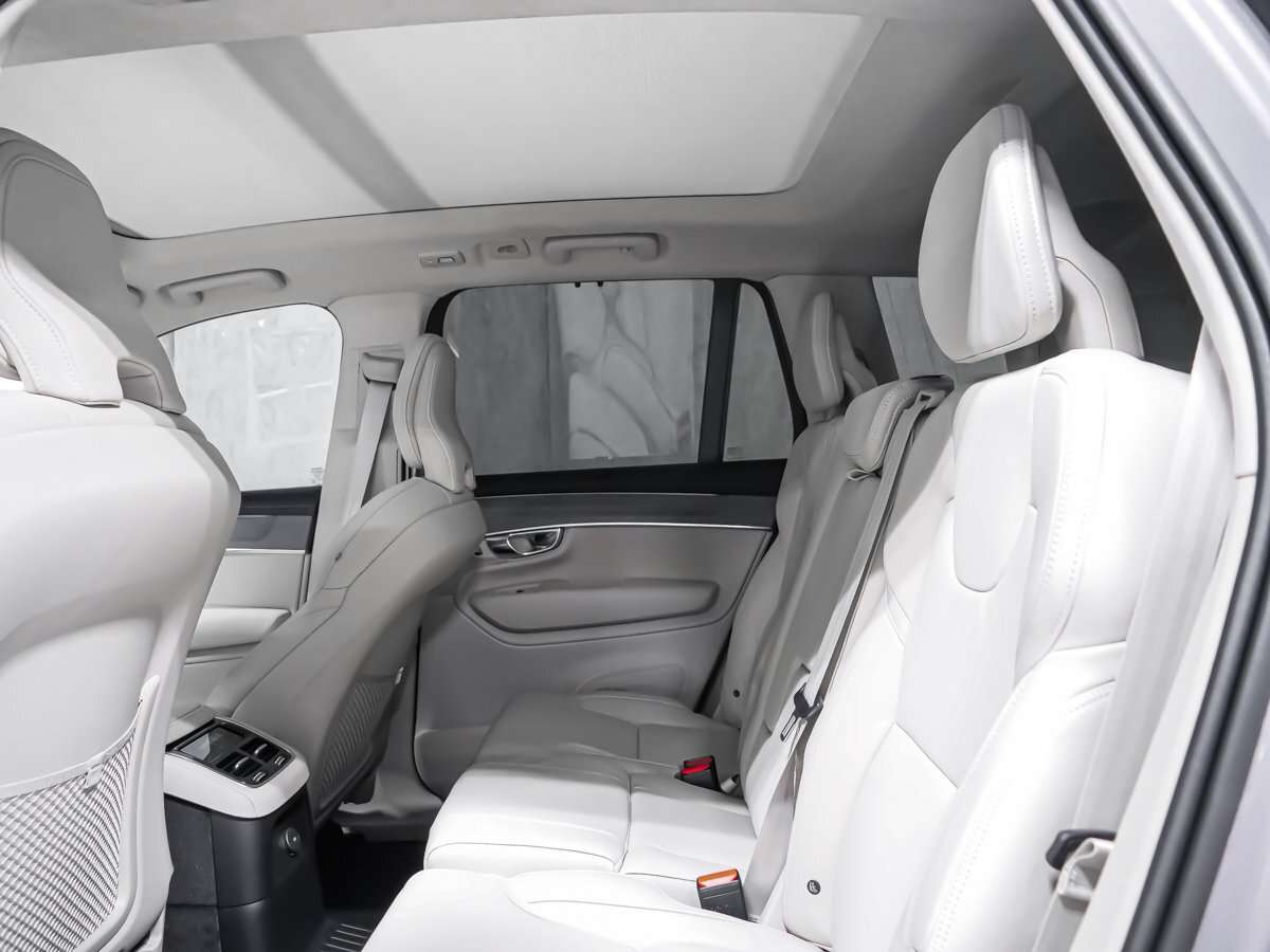 2026 Volvo XC90 Ultra 7-Seater (Dark Theme) thumb 12