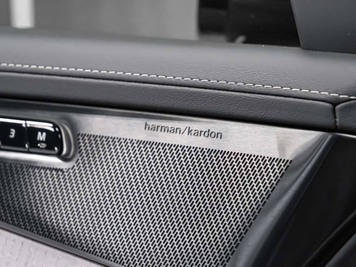 2026 Volvo XC90 Ultra 7-Seater (Dark Theme) thumb 10