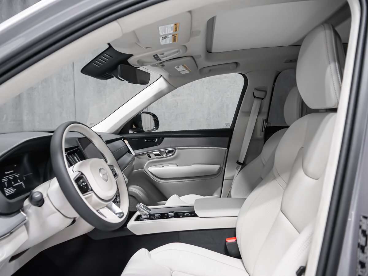 2026 Volvo XC90 Ultra 7-Seater (Dark Theme) thumb 11