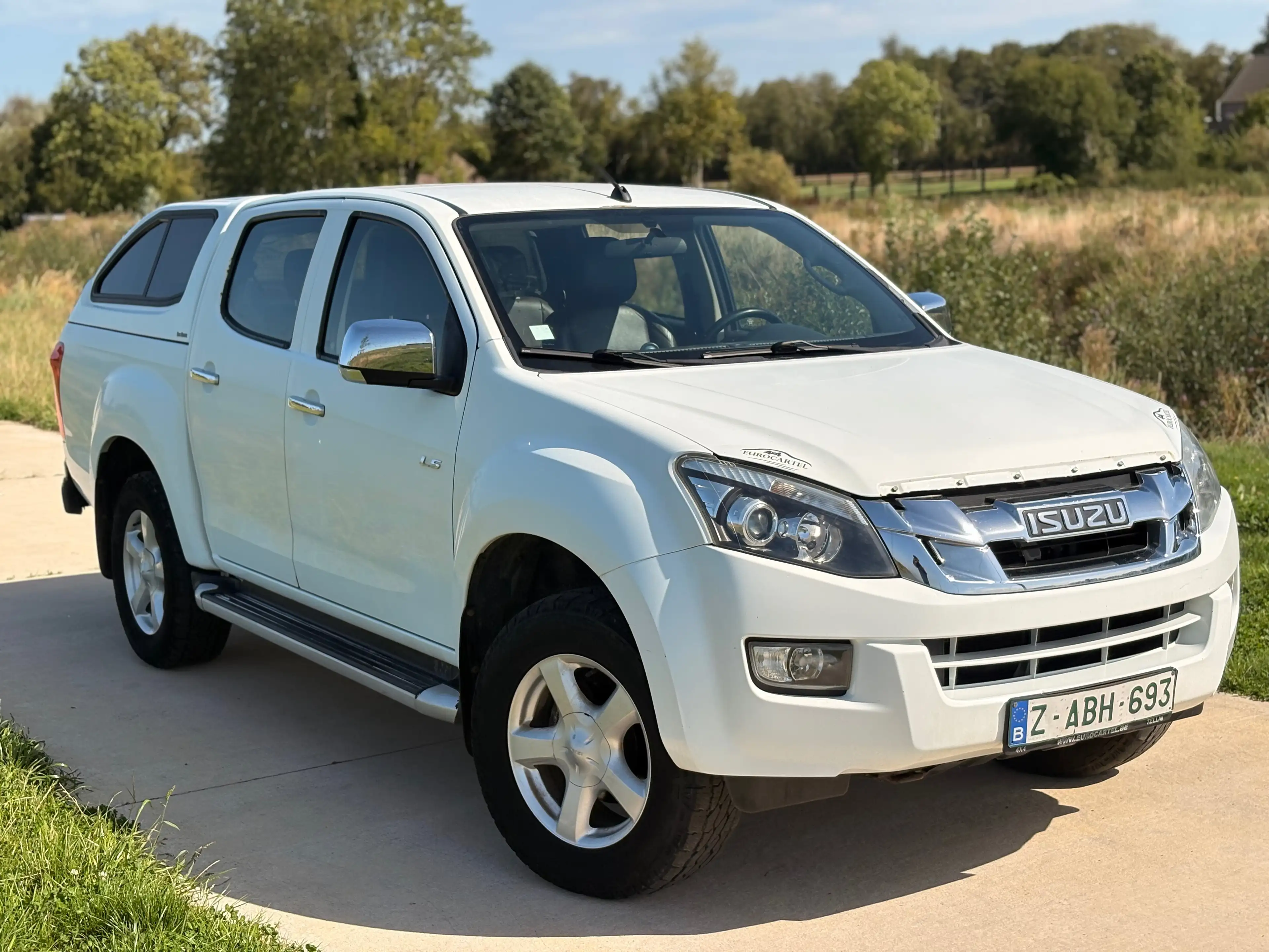 Isuzu D-Max 2.5 Turbo Di 4WD LSX Generation Mountain — photo 7