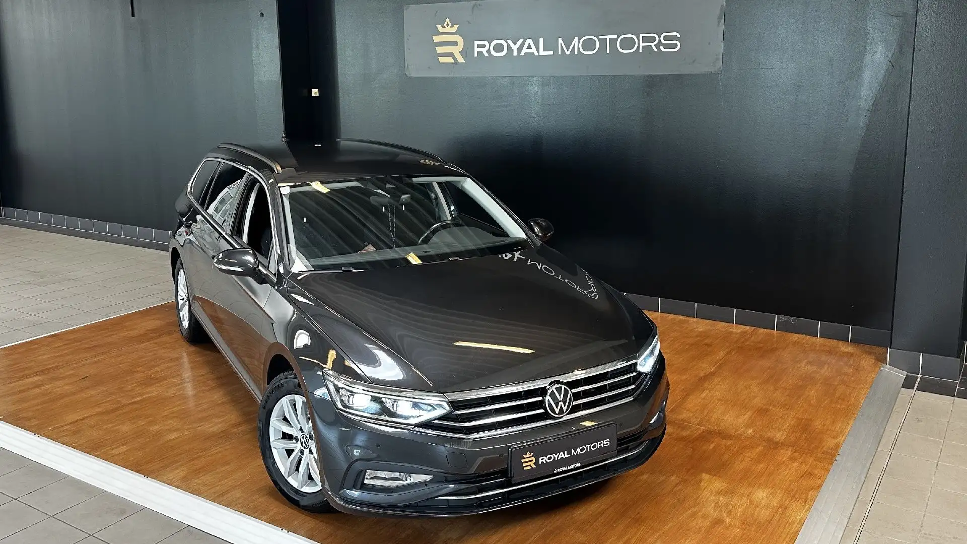 Volkswagen Passat Variant Passat 2.0 TDI Business Grau - 2
