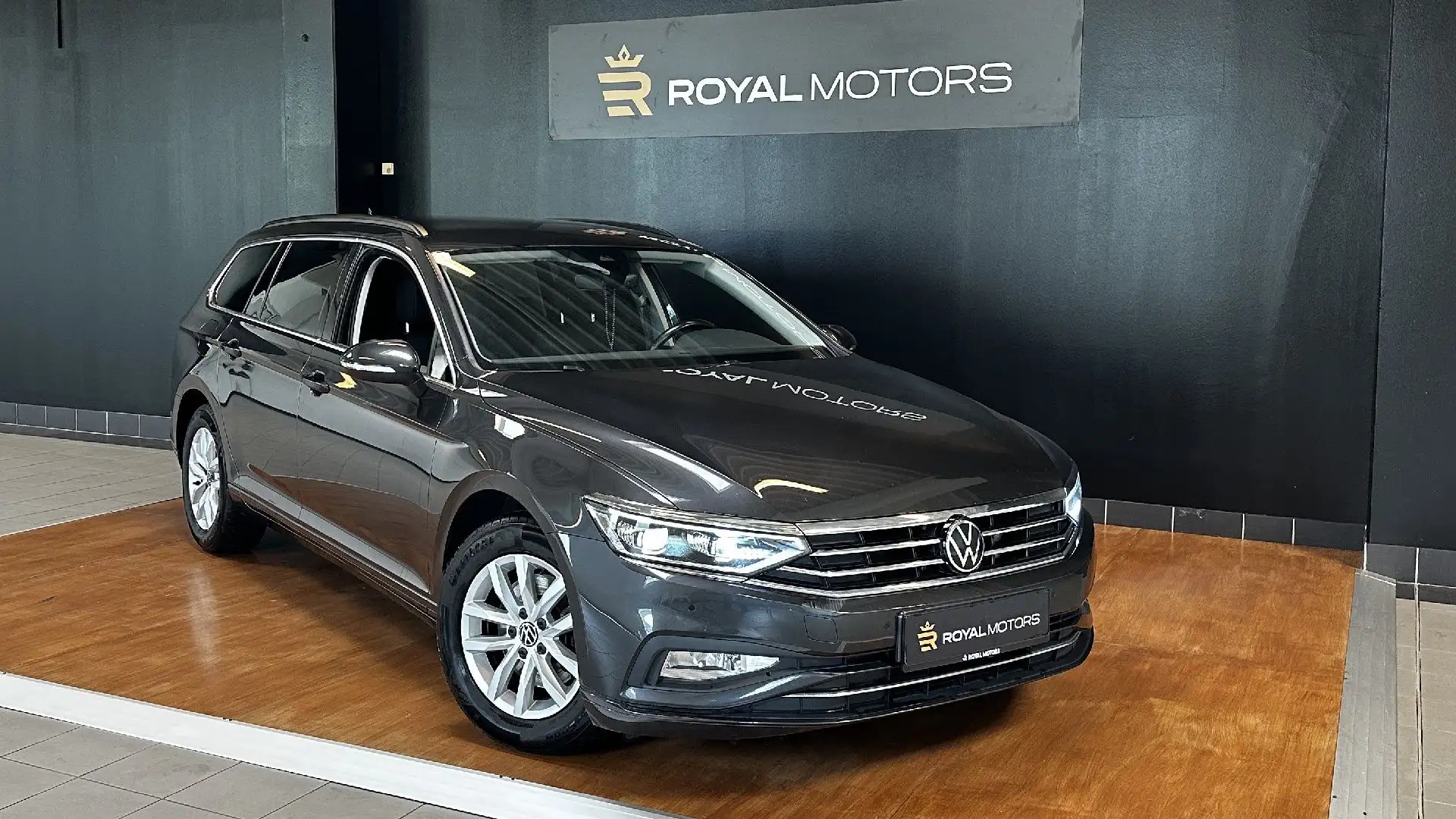 Volkswagen Passat Variant Passat 2.0 TDI Business Grau - 1