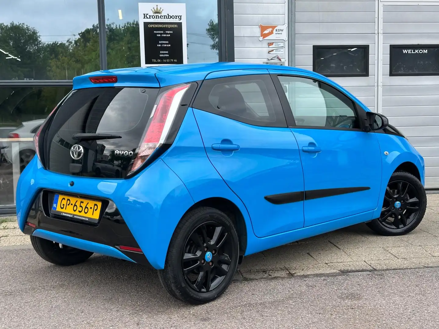 Toyota Aygo 1.0 VVT-i x-cite, NAVI, Airco, Cruisecr, NAP Blauw - 2