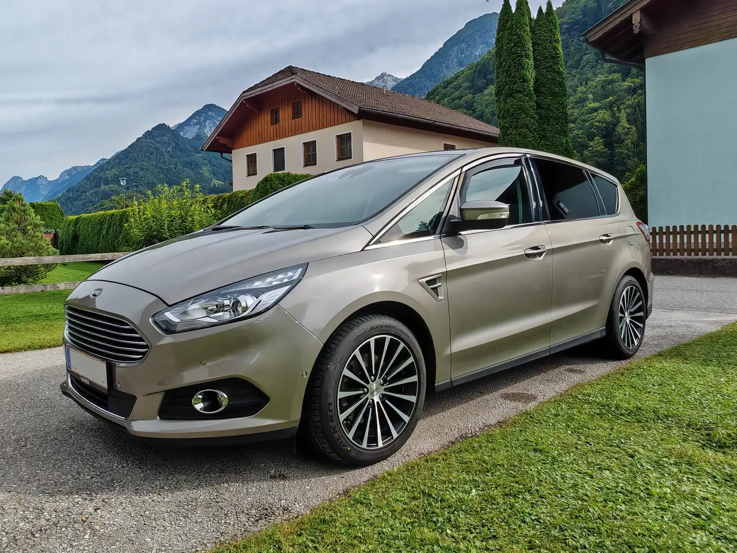 Ford S-Max S-MAX Titanium 2.0 TDCi Auto-Start/Stop Titanium Silber - 2