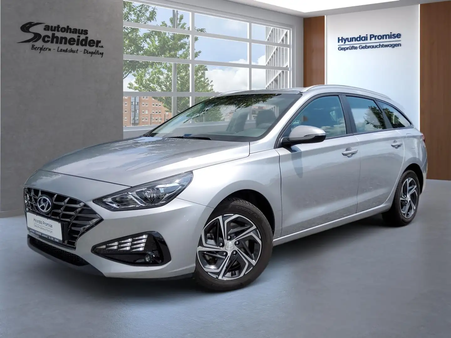 Hyundai i30 Kombi 1.0 TGDi 7DCT Trend KLIMAAUTOMATIK/KAMERA/SH Silber - 2