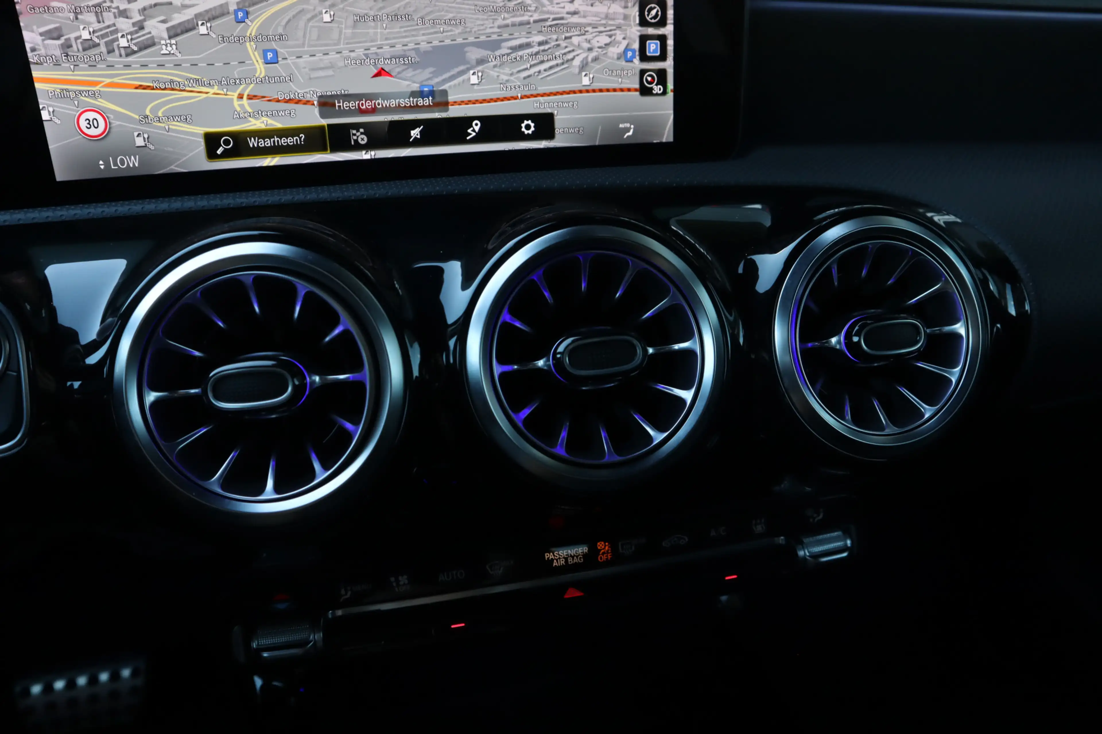 Mercedes-Benz CLA 250 Shooting Brake e AMG Night | Ambient | Multibeam | — photo 15