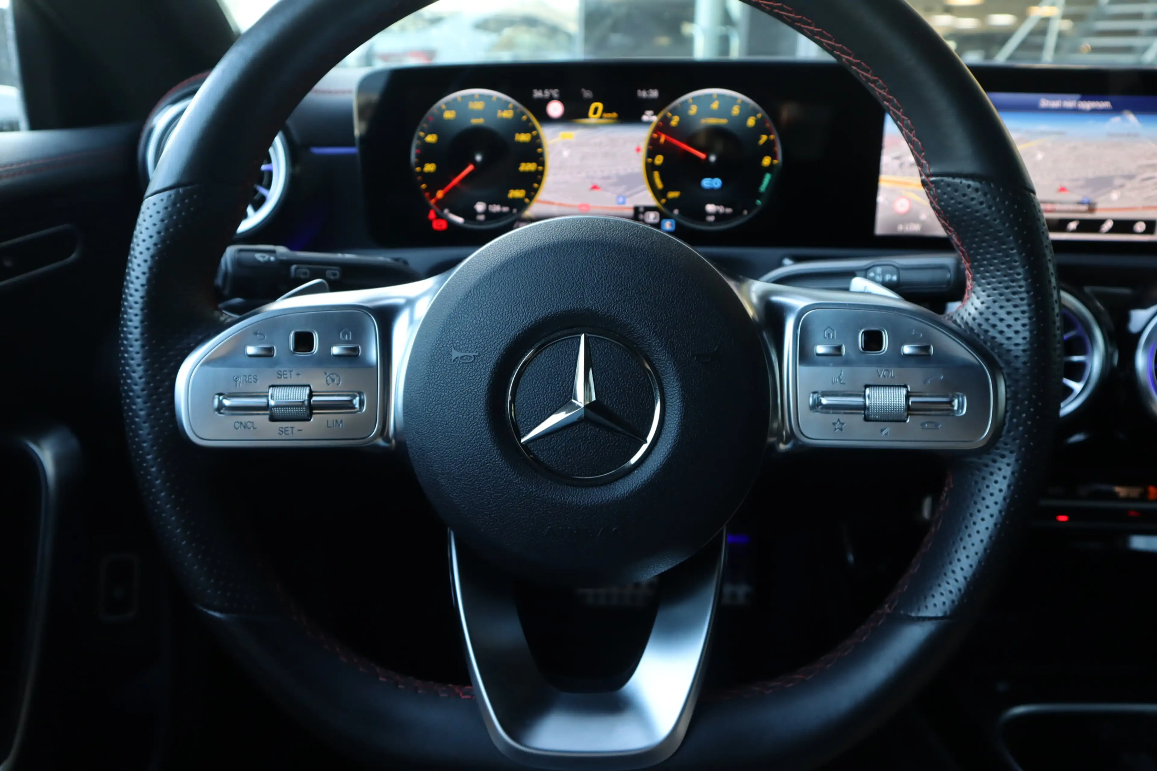 Mercedes-Benz CLA 250 Shooting Brake e AMG Night | Ambient | Multibeam | — photo 10