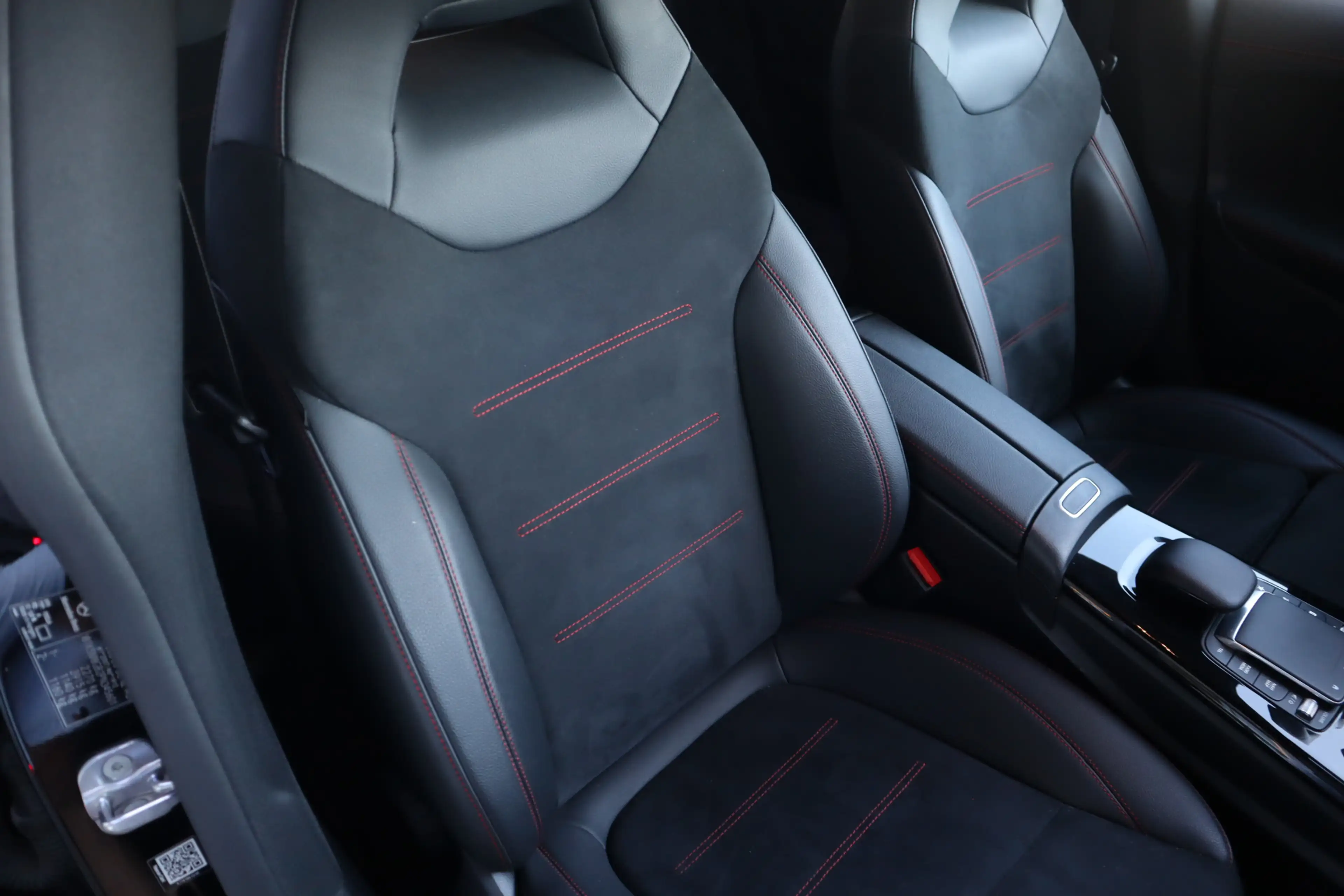 Mercedes-Benz CLA 250 Shooting Brake e AMG Night | Ambient | Multibeam | — photo 22
