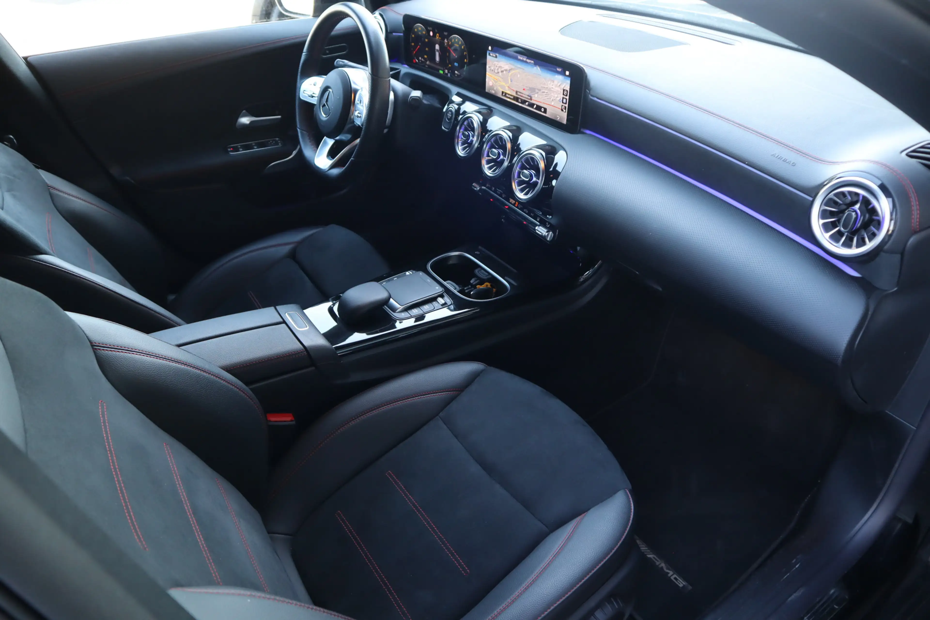 Mercedes-Benz CLA 250 Shooting Brake e AMG Night | Ambient | Multibeam | — photo 5