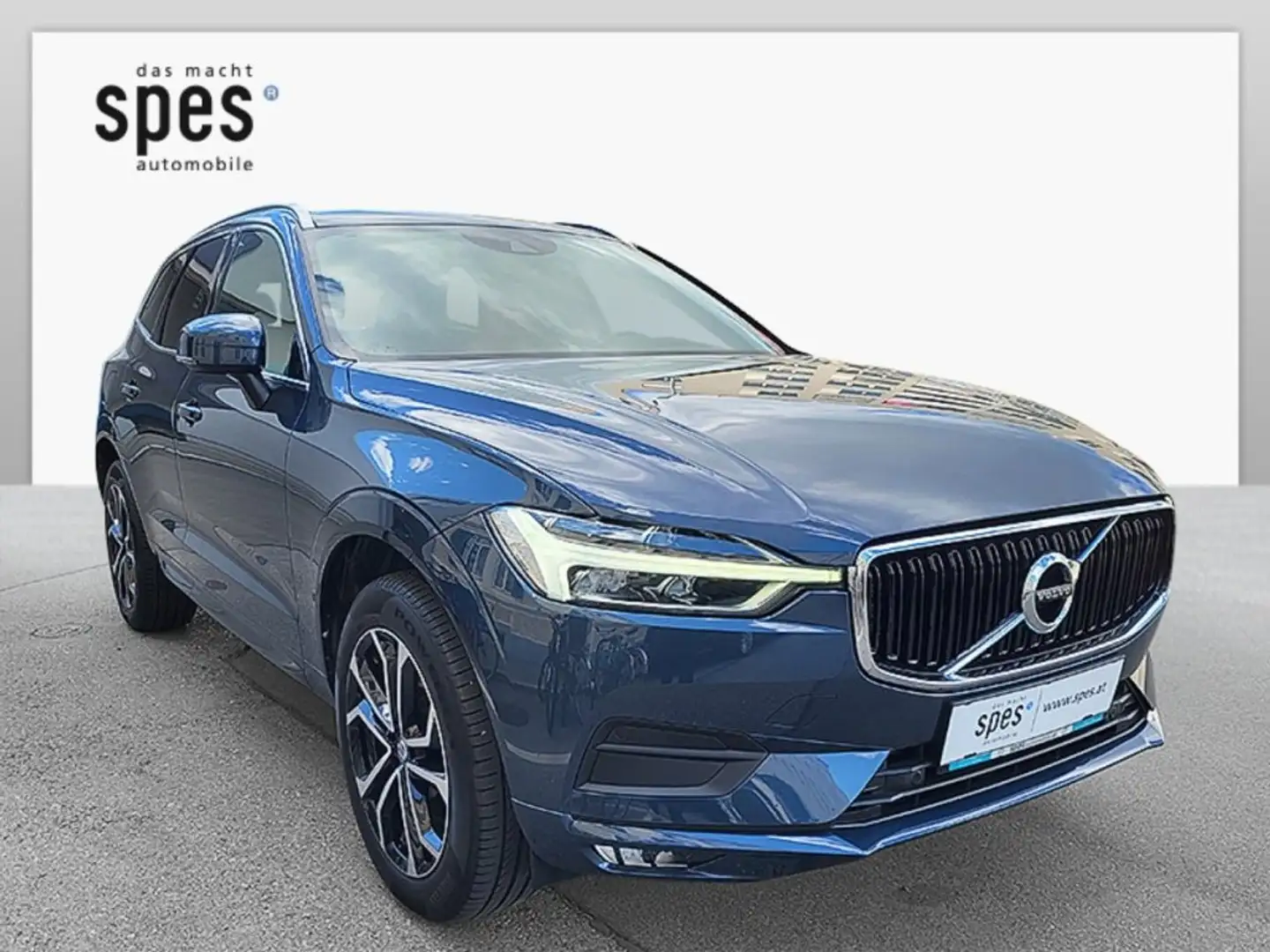 Volvo XC60 B5 AWD Momentum Blau - 1