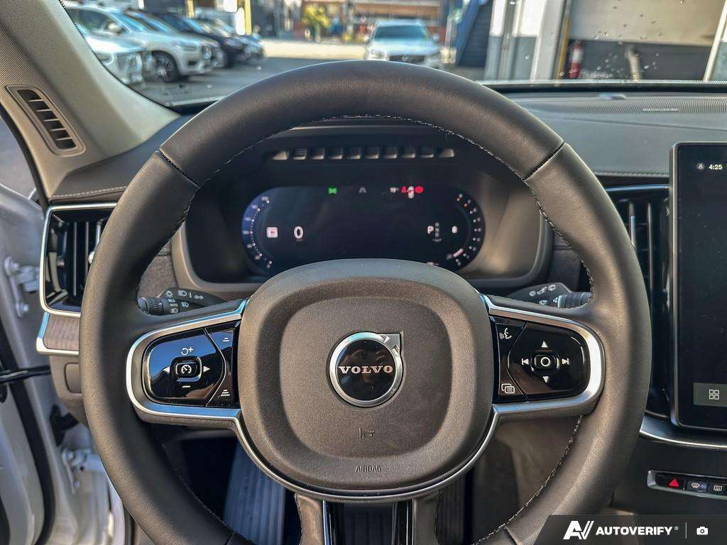 2026 Volvo XC90 B6 AWD Ultra Dark Theme 7-Seater thumb 14